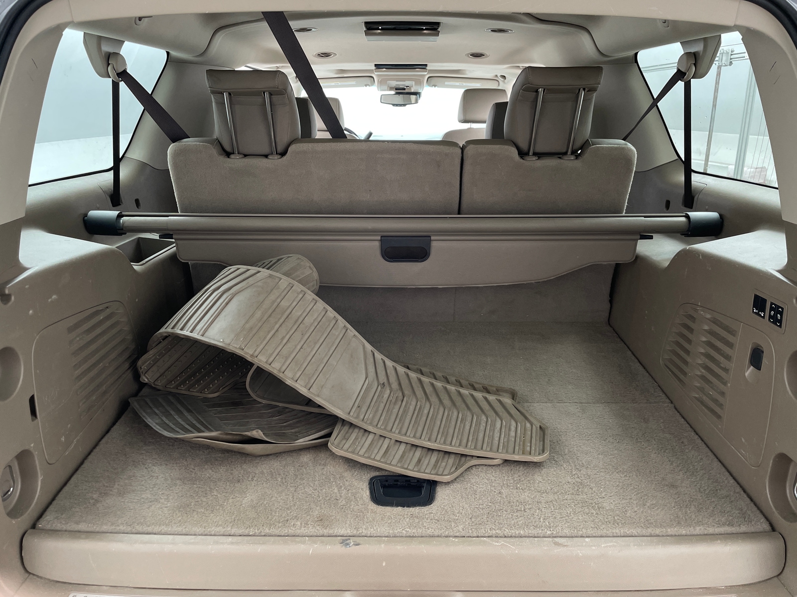 Thumbnail: 2017 Chevrolet Suburban - 6