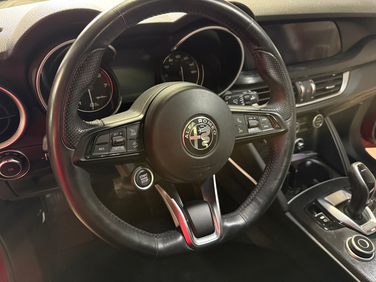 Thumbnail: 2020 Alfa Romeo Stelvio - 4