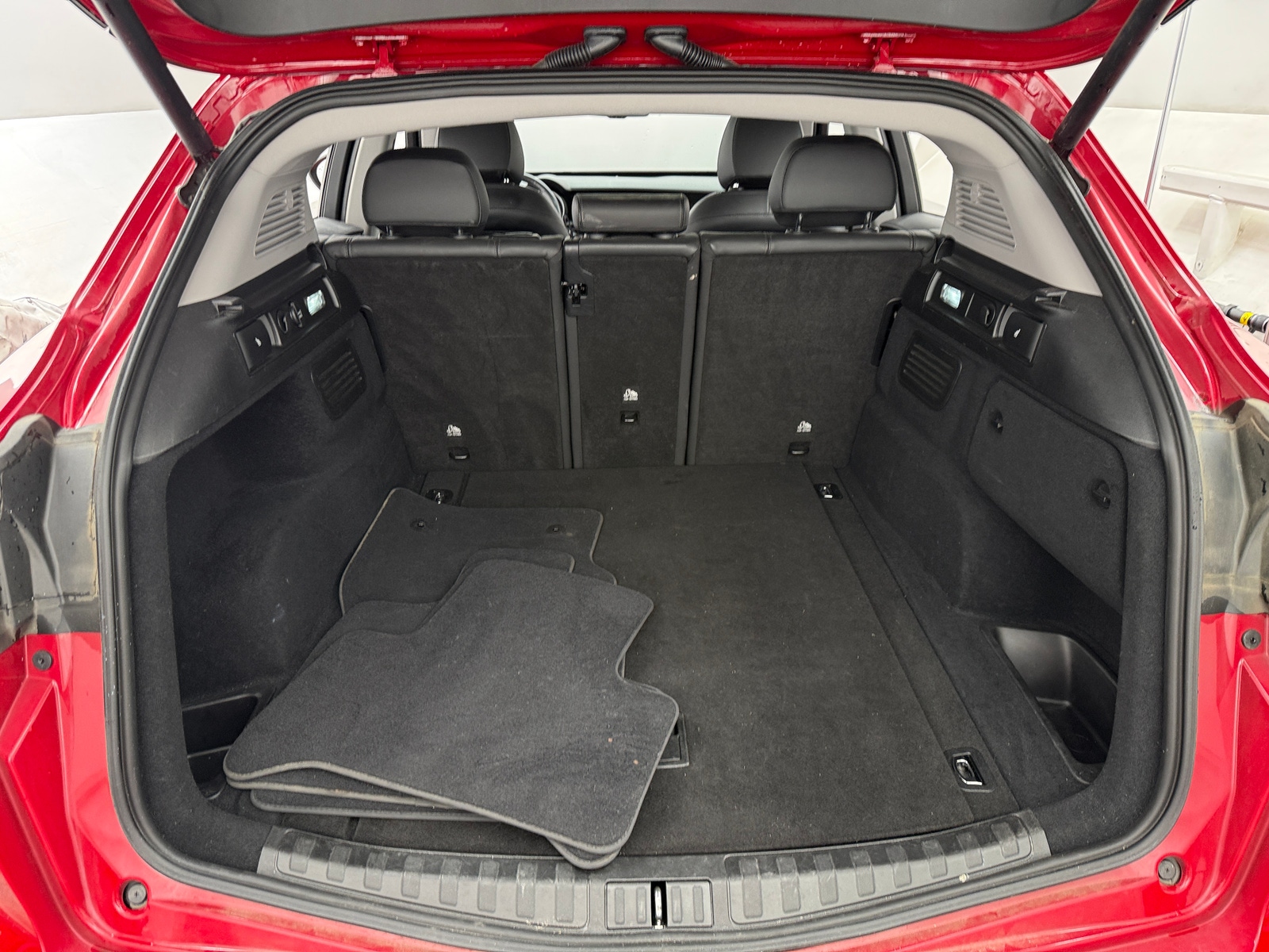 Thumbnail: 2020 Alfa Romeo Stelvio - 6