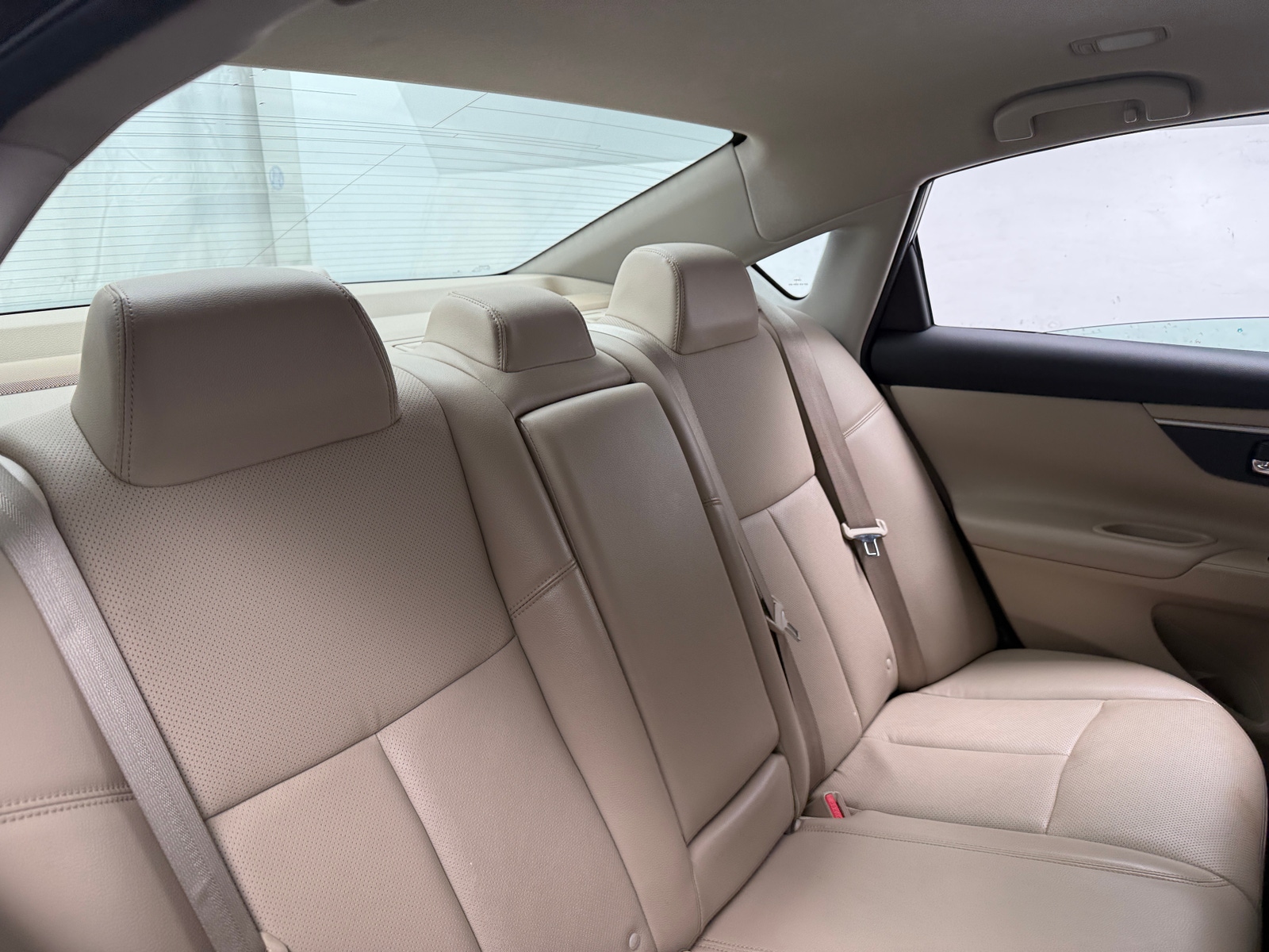 Thumbnail: 2017 Nissan Altima - 5