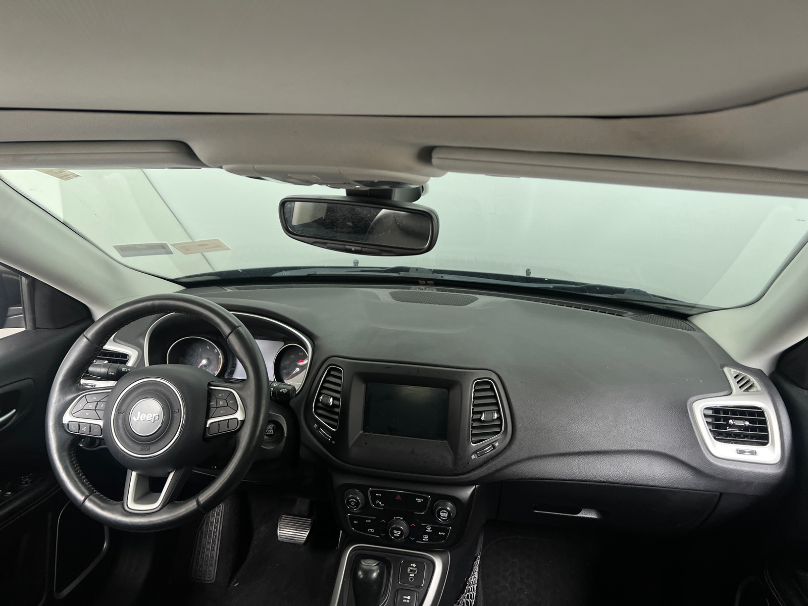 Thumbnail: 2018 Jeep Compass - 3