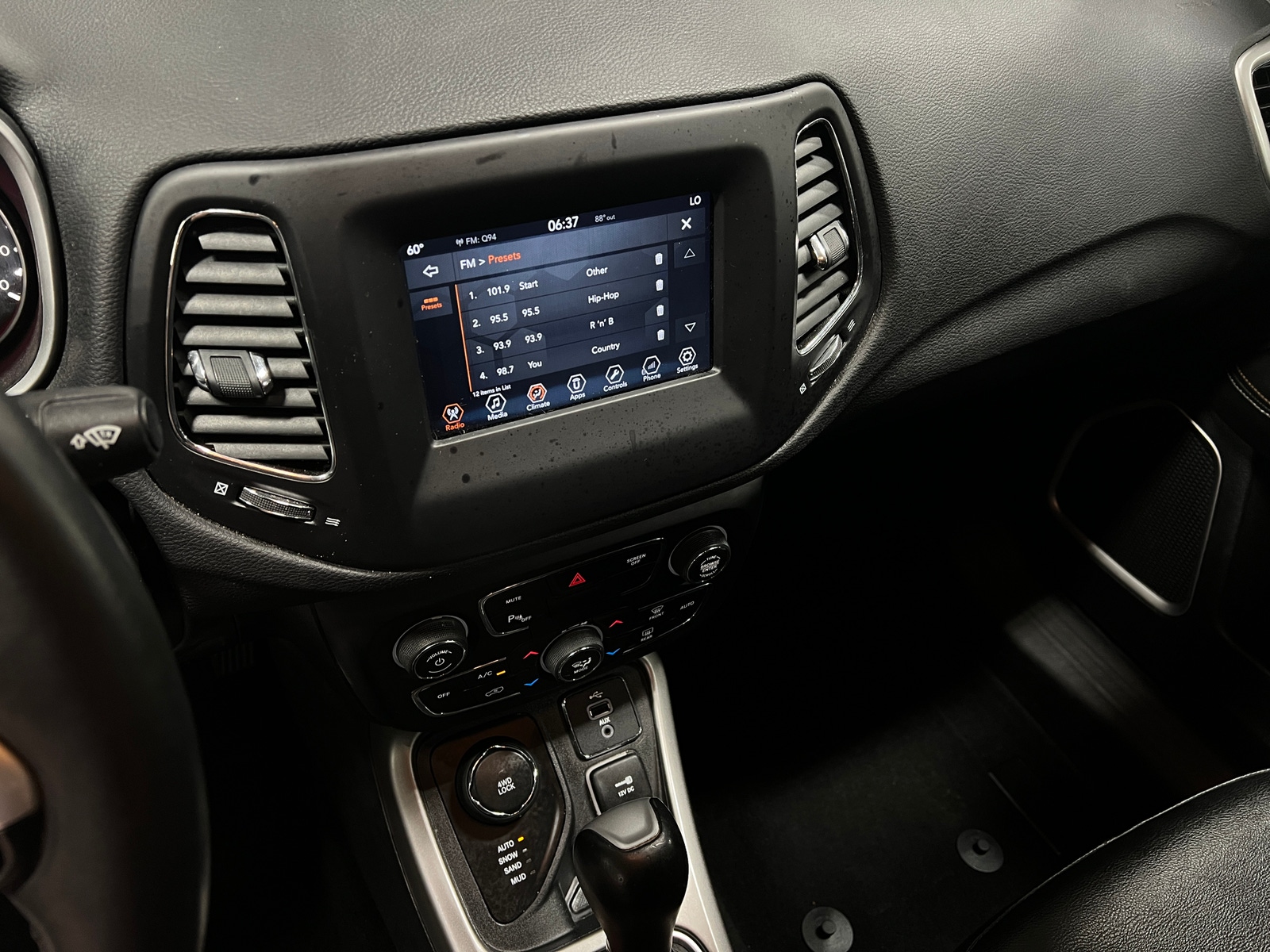 Thumbnail: 2018 Jeep Compass - 4