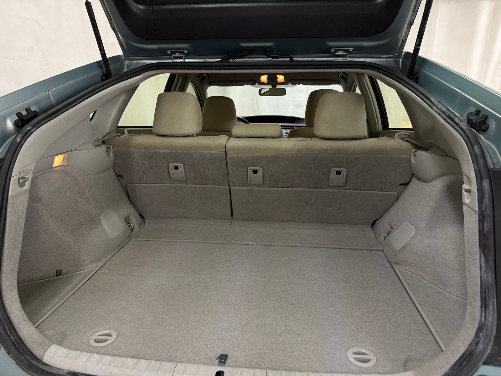 Thumbnail: 2015 Toyota Prius - 7