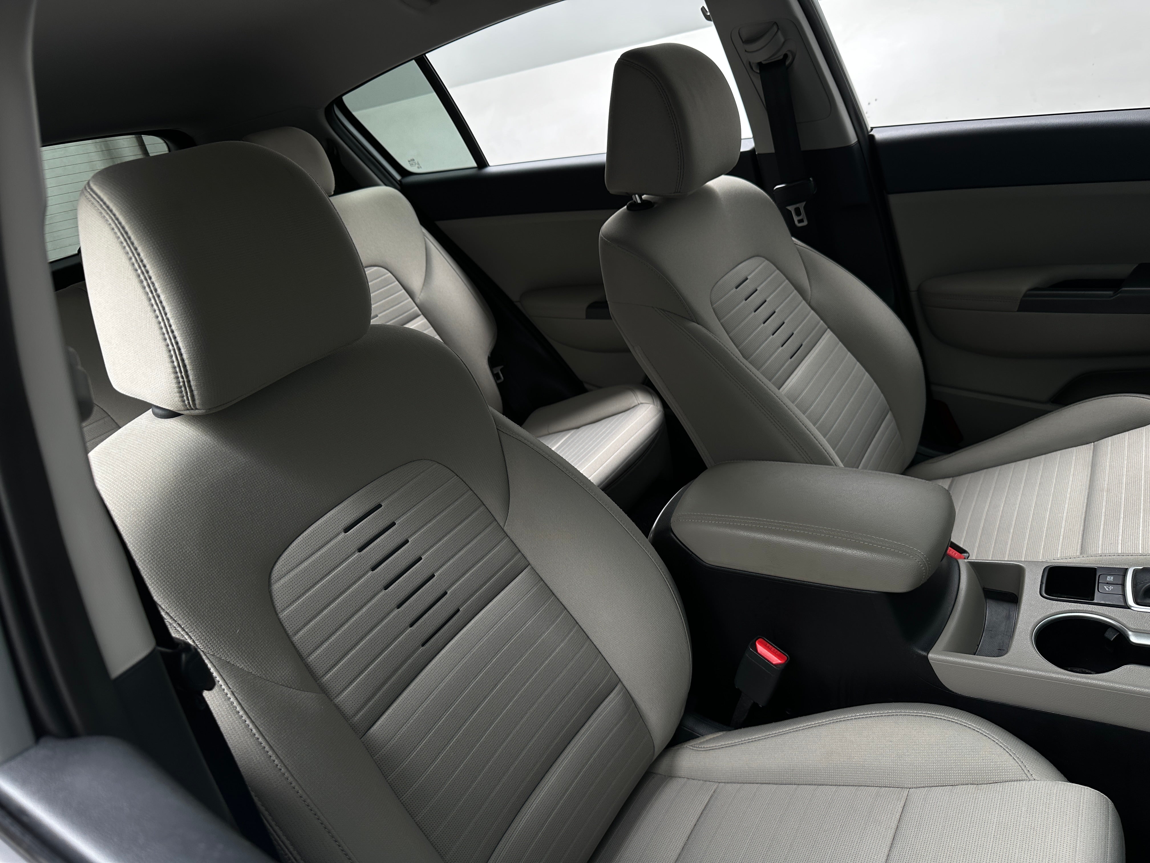 2022 Kia Sportage - Image 1