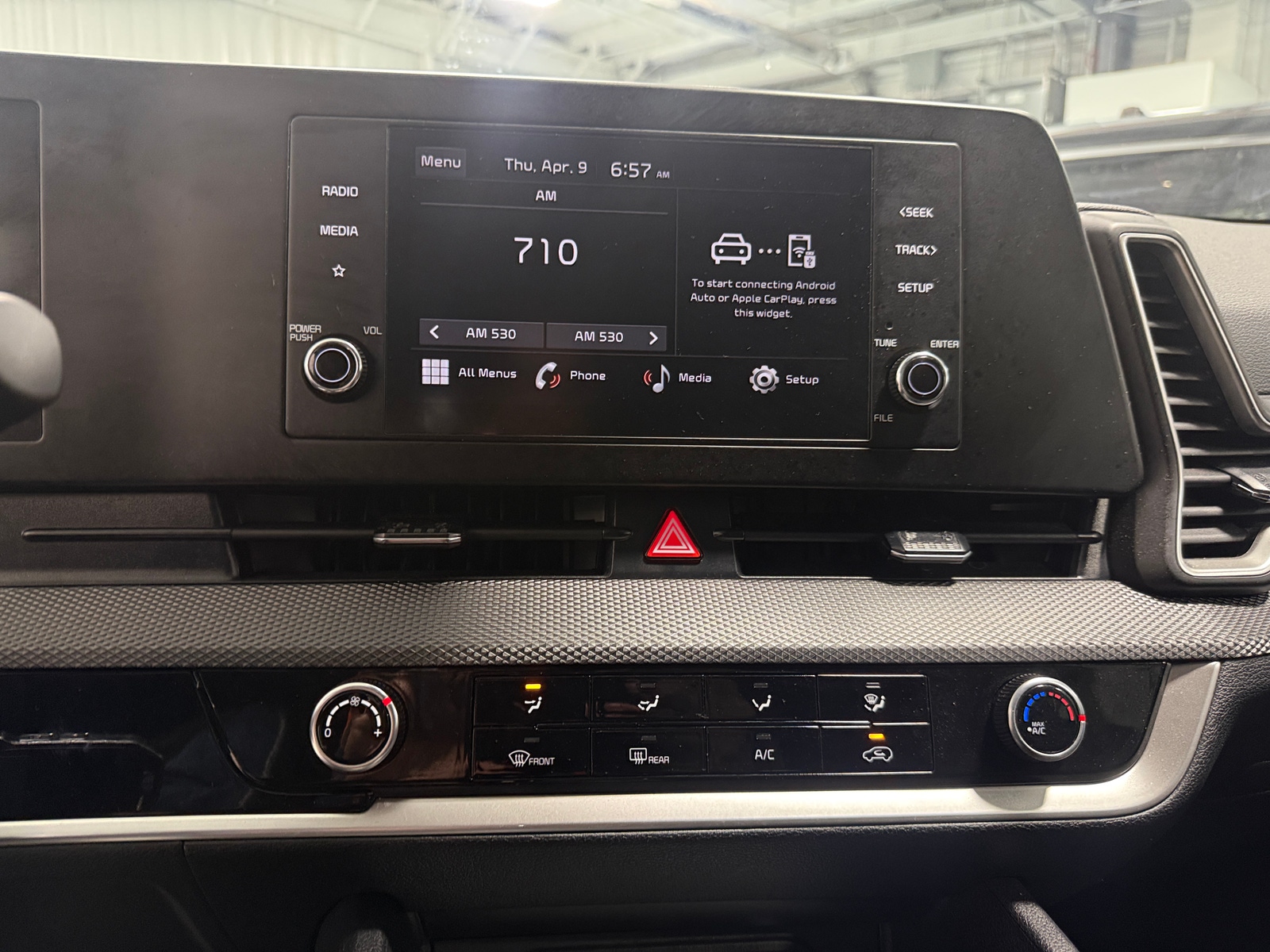 Thumbnail: 2025 Kia Sportage - 4