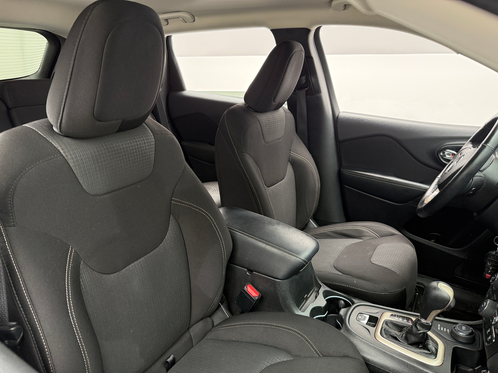 Thumbnail: 2015 Jeep Cherokee - 2