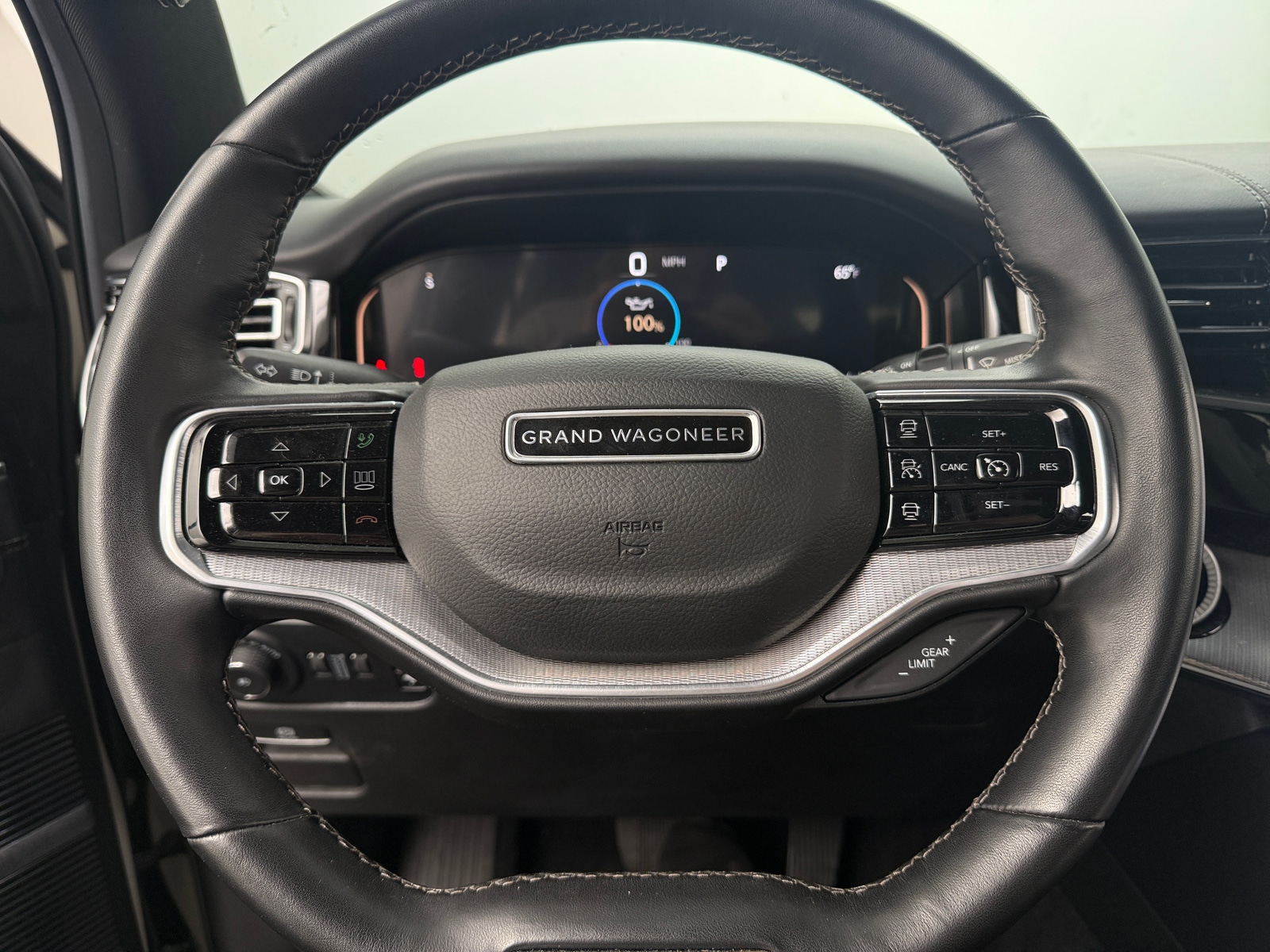 Thumbnail: 2022 Jeep Grand Wagoneer - 4