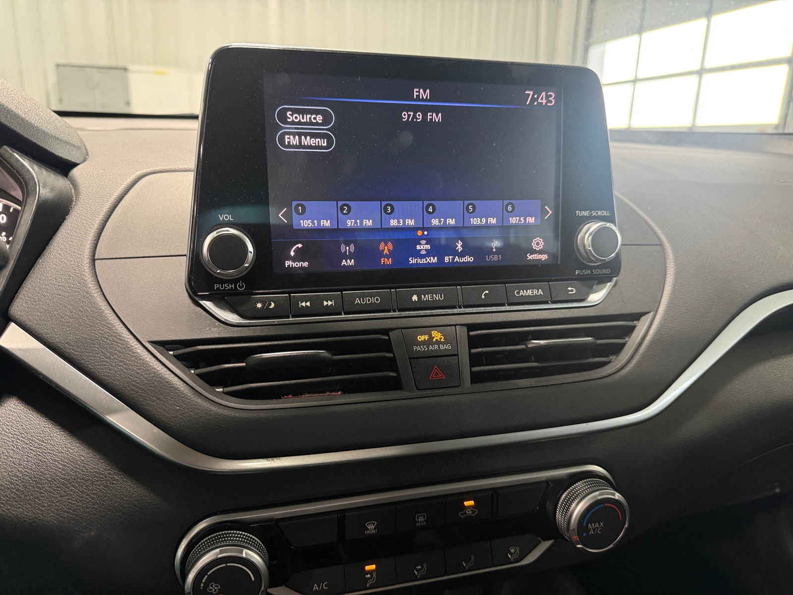 Thumbnail: 2019 Nissan Altima - 4