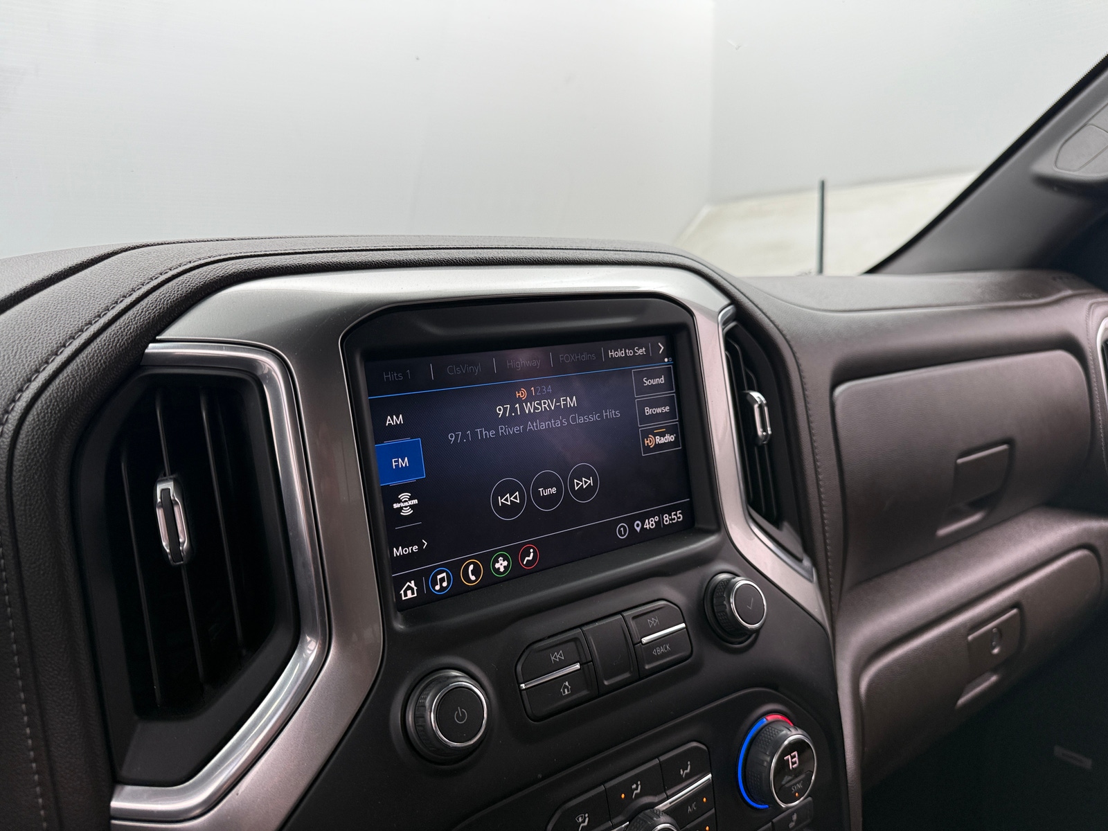 Thumbnail: 2020 Chevrolet Silverado 1500 - 3