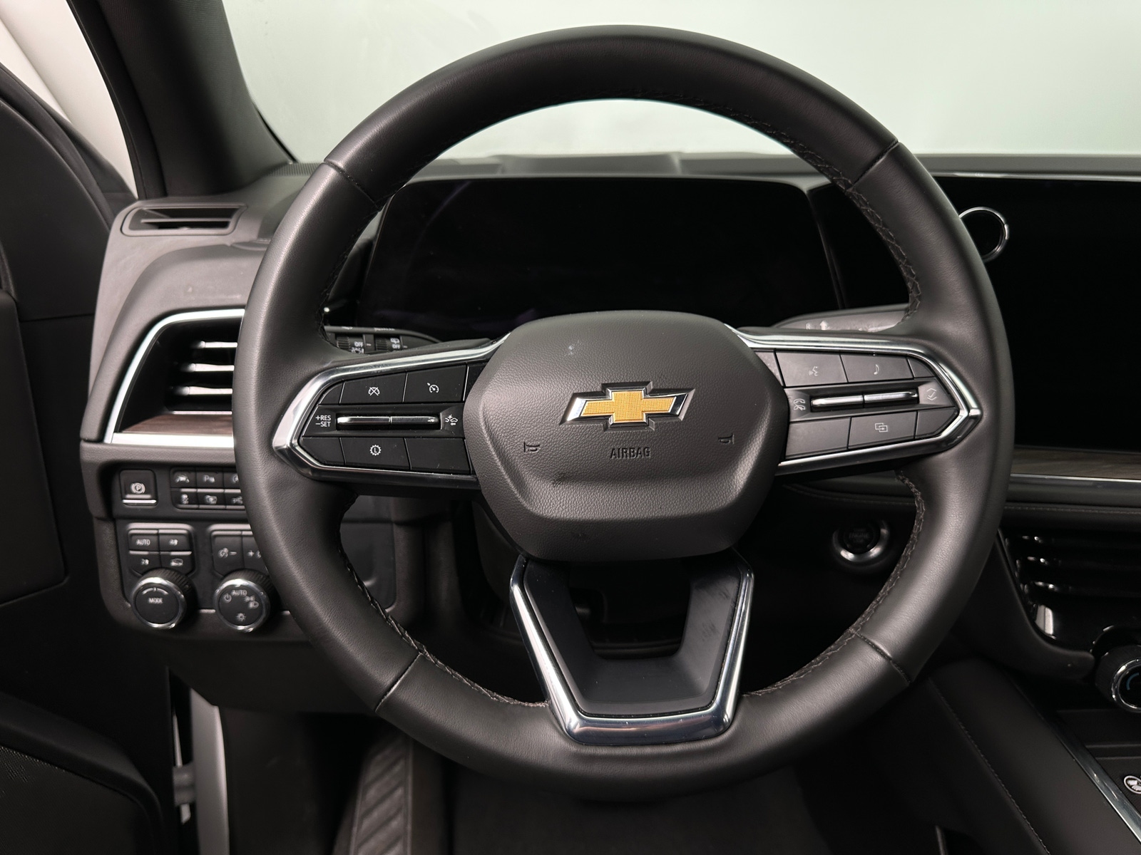 Thumbnail: 2025 Chevrolet Tahoe - 4