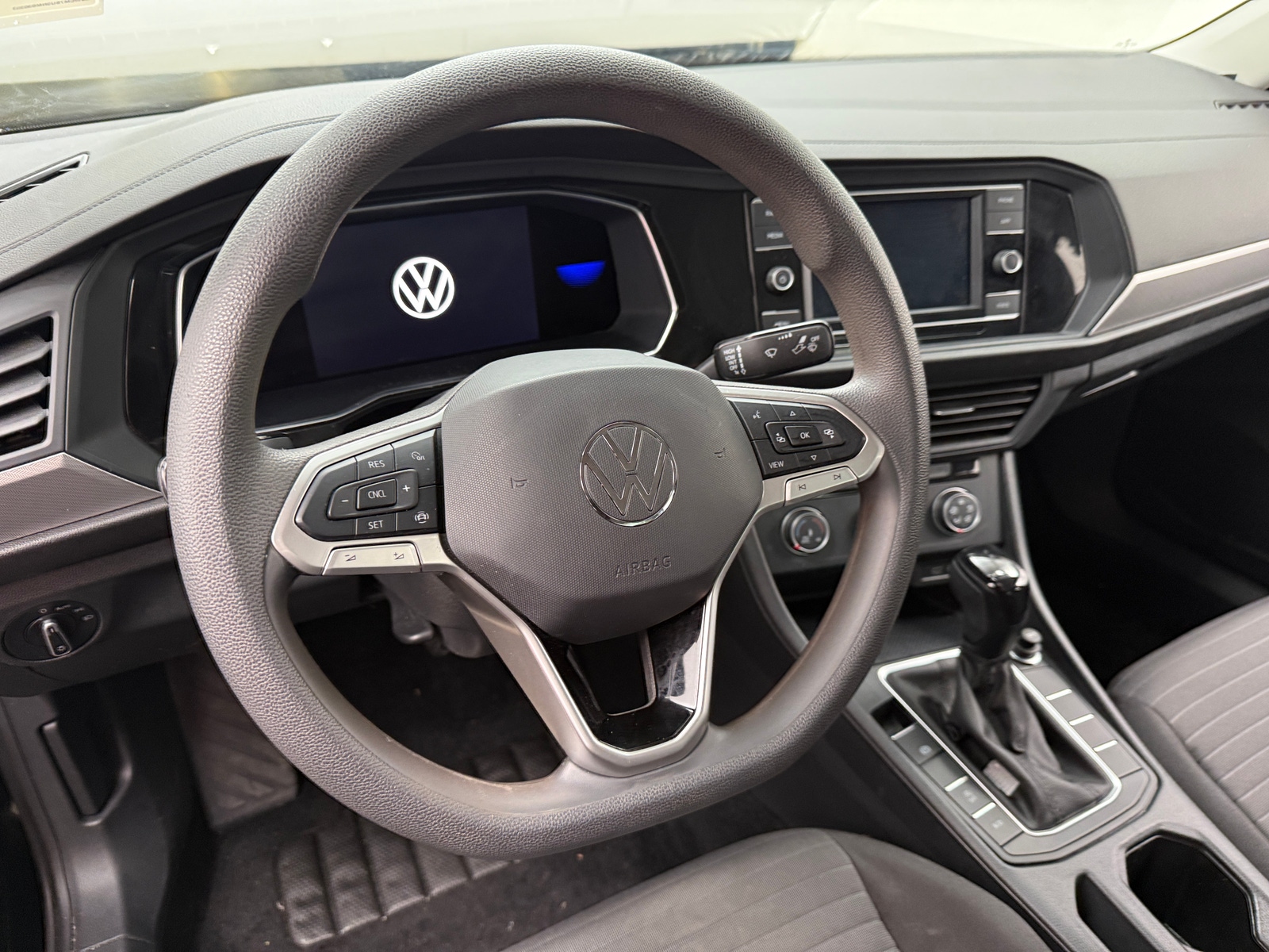 Thumbnail: 2022 Volkswagen Jetta - 5