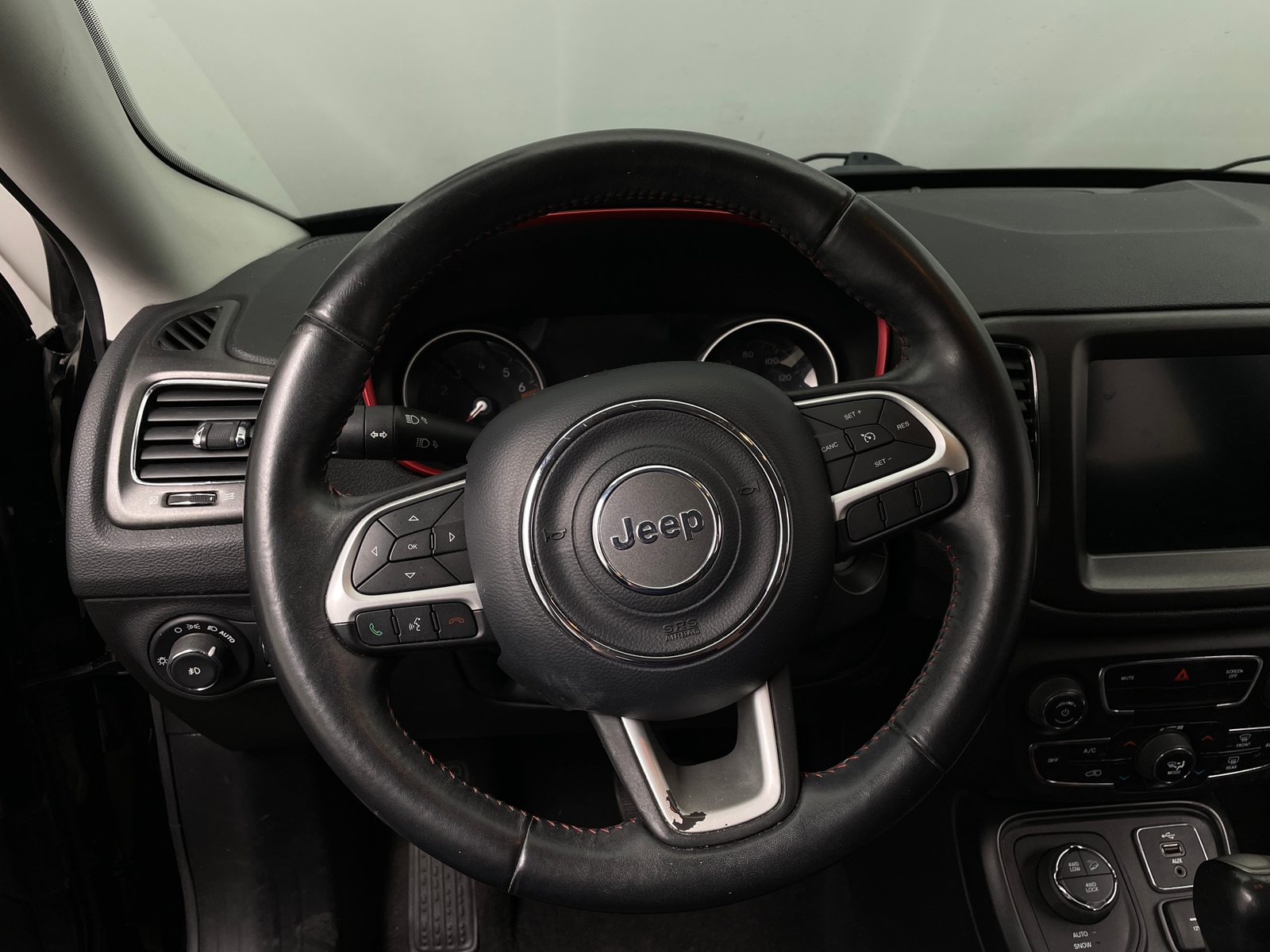 Thumbnail: 2018 Jeep Compass - 4