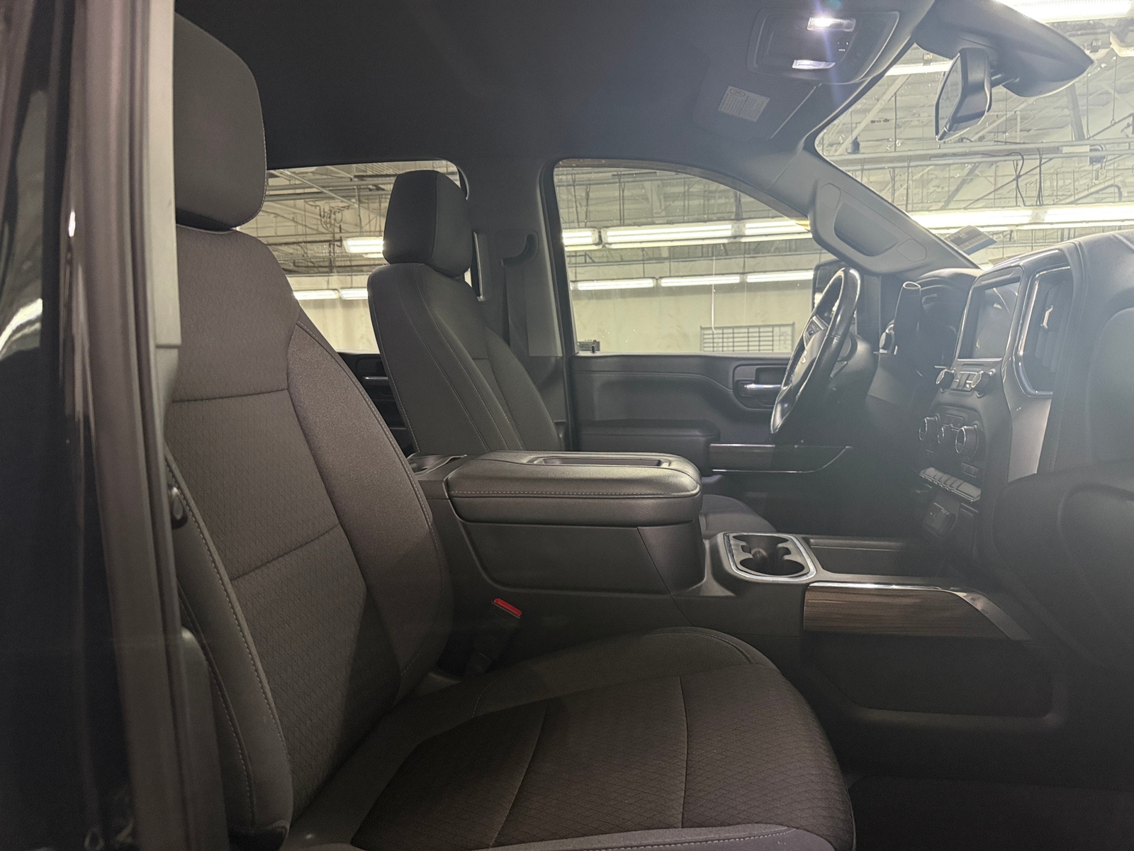 Thumbnail: 2022 Chevrolet Silverado 3500 - 2