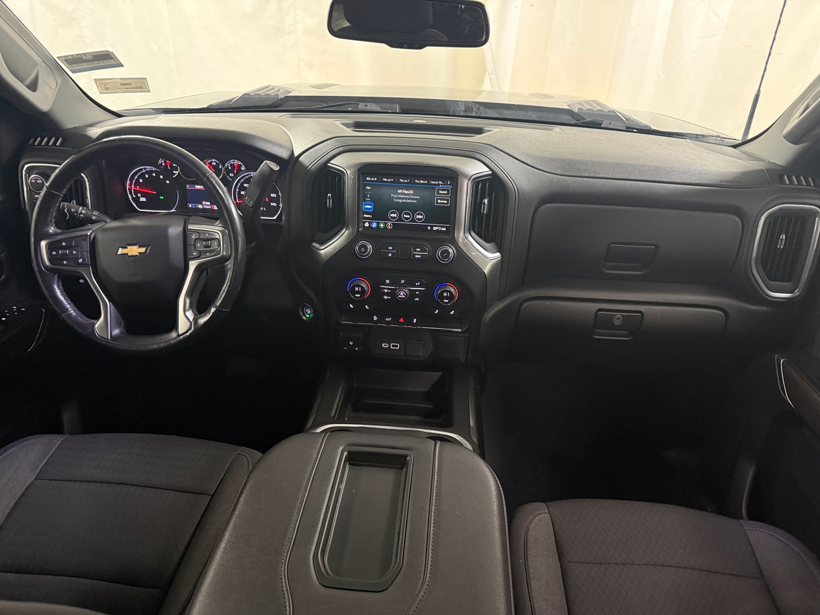 Thumbnail: 2022 Chevrolet Silverado 3500 - 3