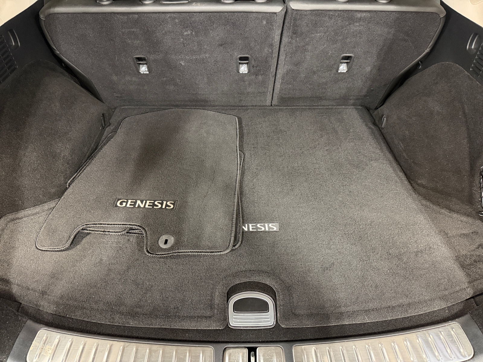 Thumbnail: 2022 Genesis GV70 - 6