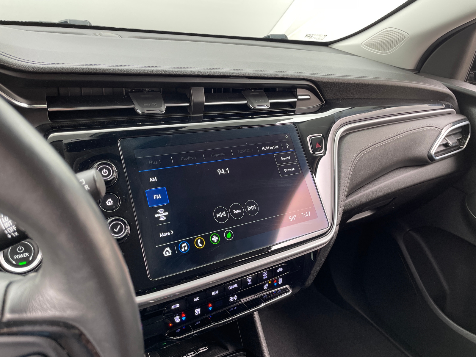 Thumbnail: 2023 Chevrolet Bolt EUV - 3