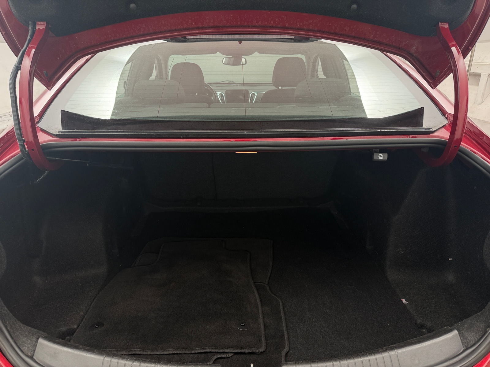 Thumbnail: 2018 Chevrolet Malibu - 7