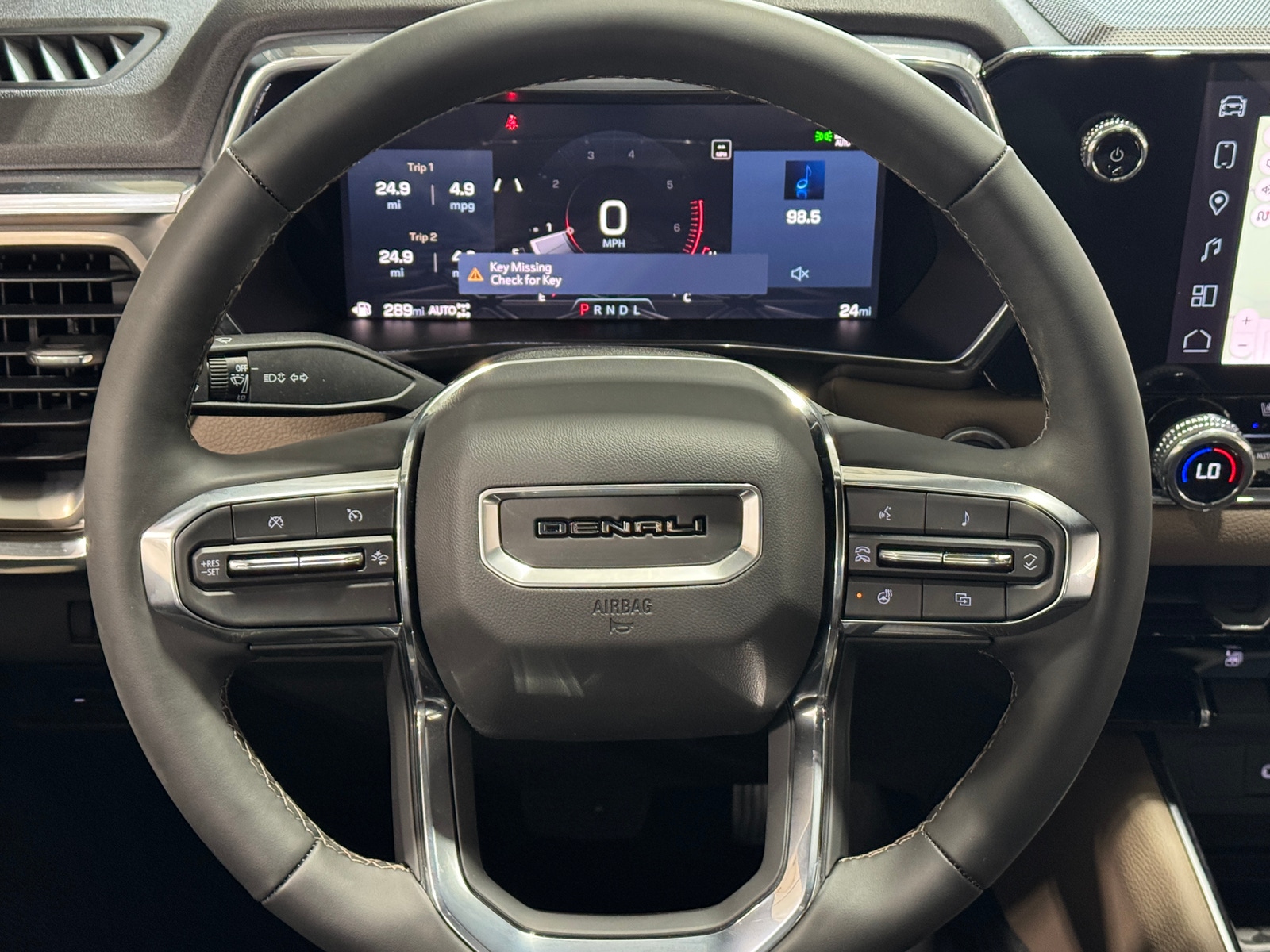 Thumbnail: 2025 GMC Canyon - 4