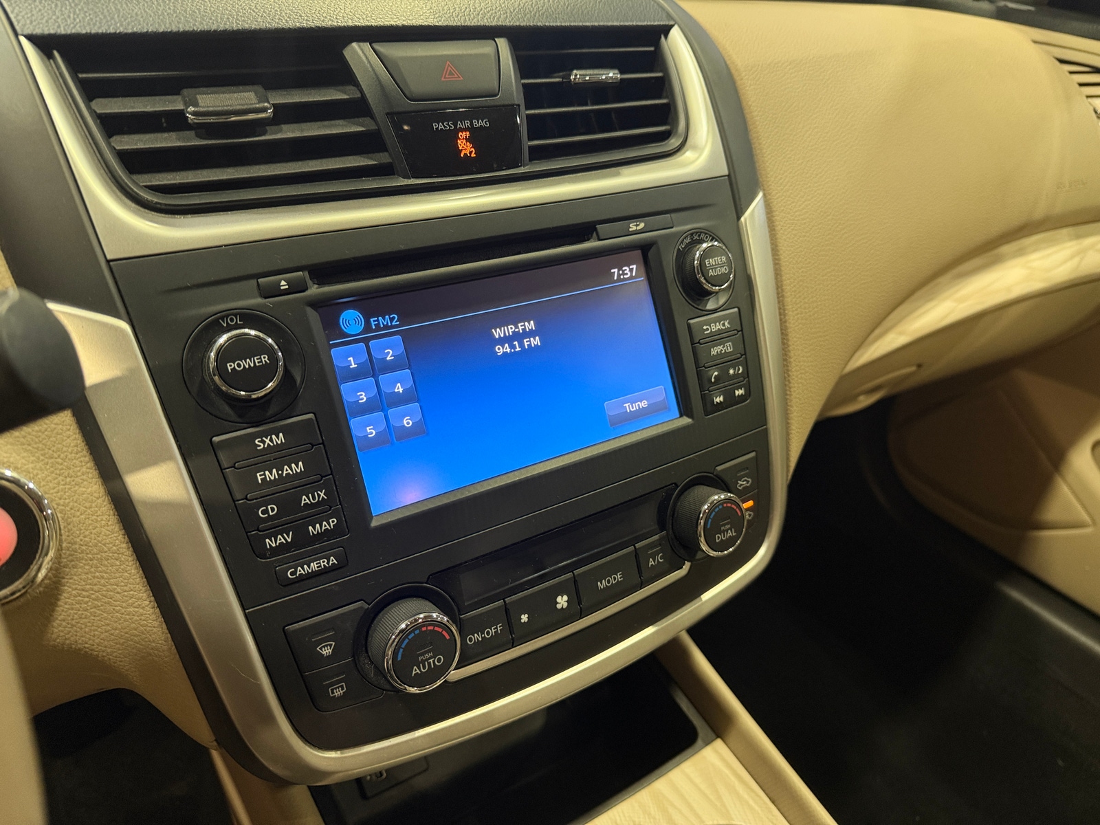 Thumbnail: 2017 Nissan Altima - 3