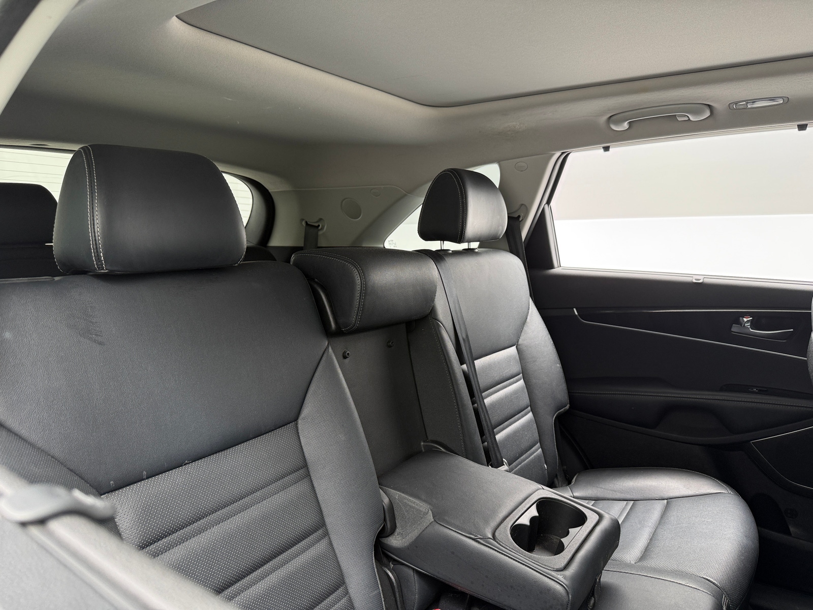 Thumbnail: 2016 Kia Sorento - 5