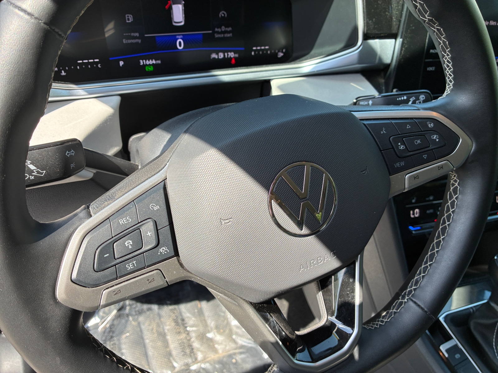 Thumbnail: 2025 Volkswagen Taos - 4