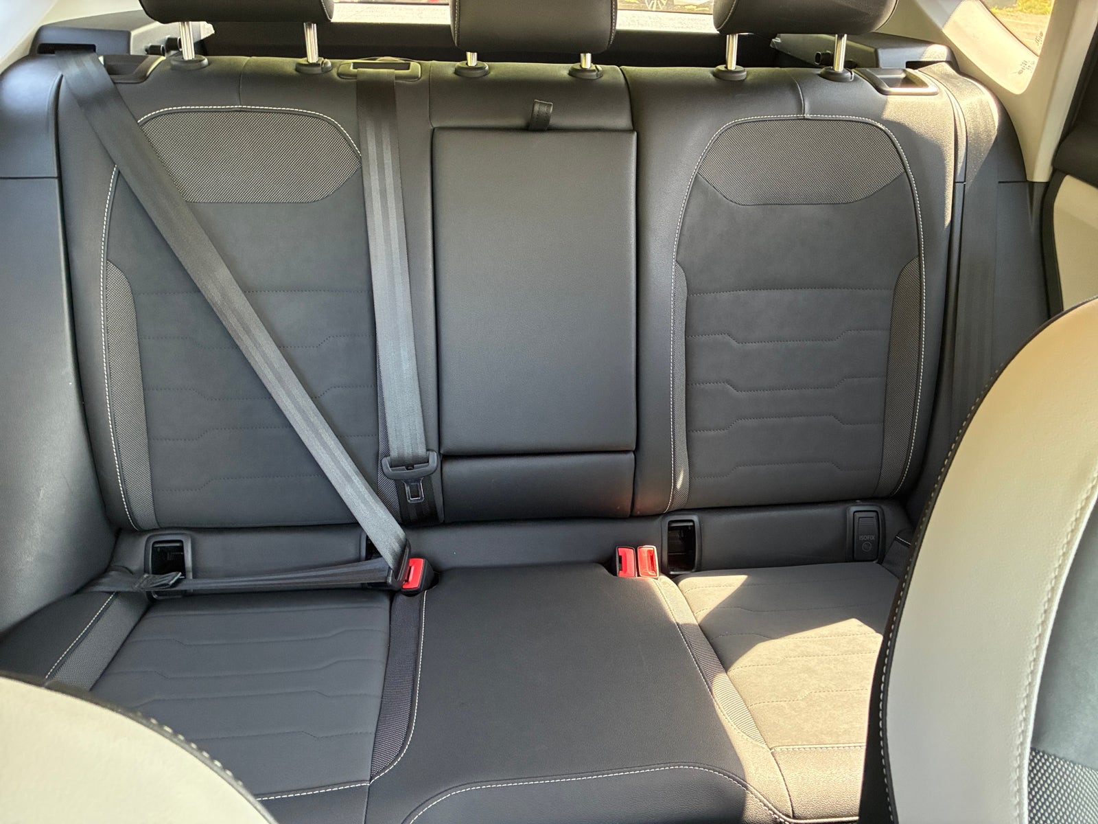 Thumbnail: 2025 Volkswagen Taos - 2