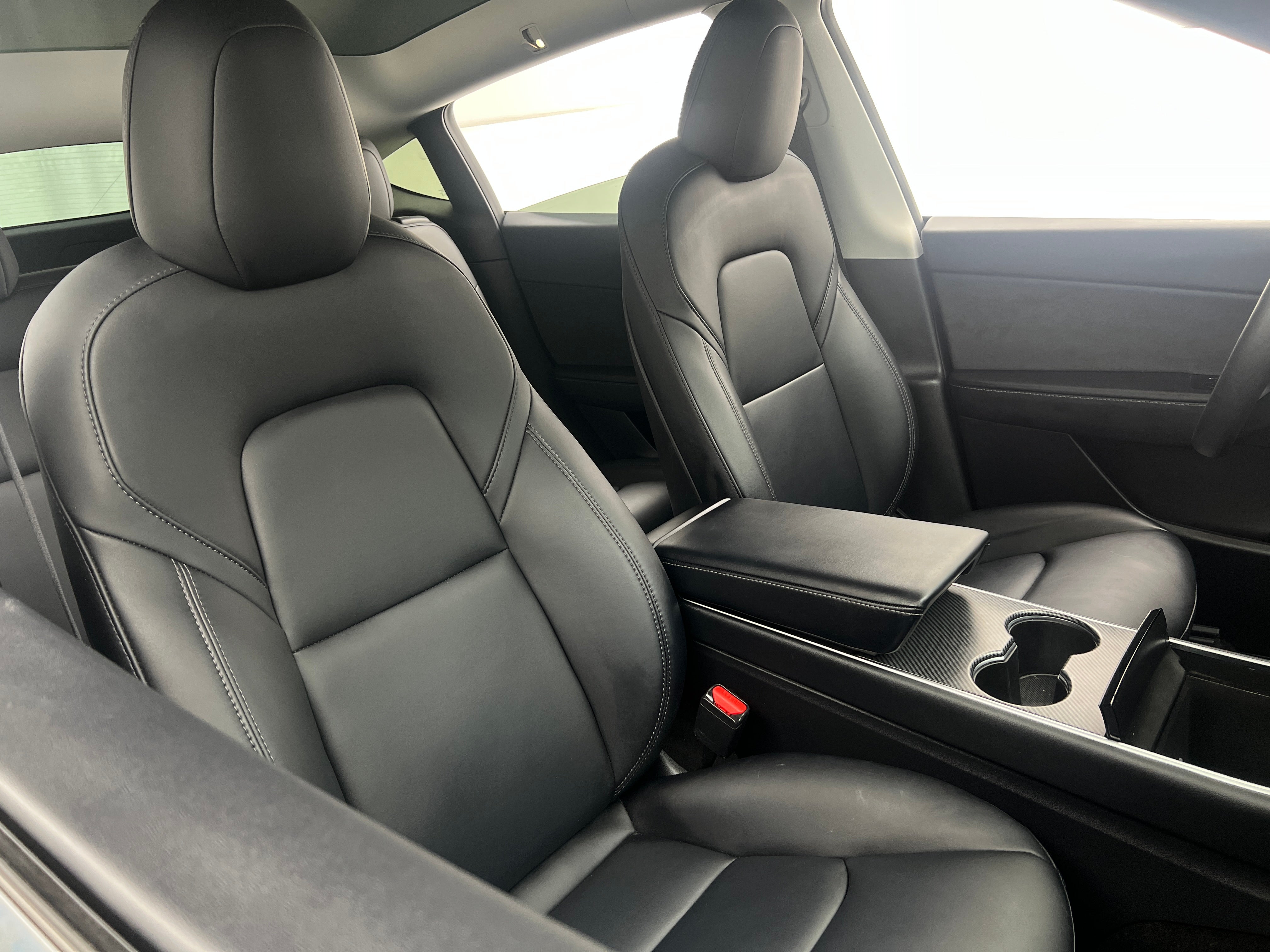 Used 2021 Tesla Model Y Standard Range with VIN 5YJYGDED5MF103925 for sale in Oak Creek, WI