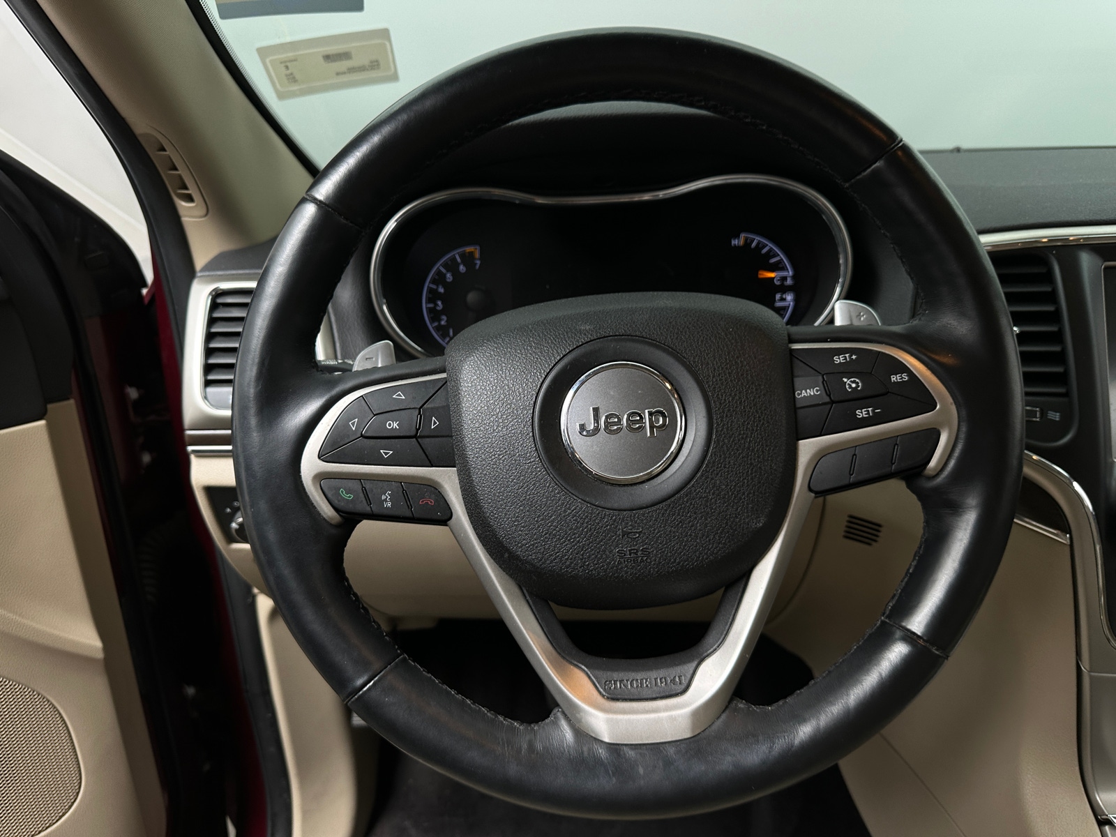 Thumbnail: 2017 Jeep Grand Cherokee - 4