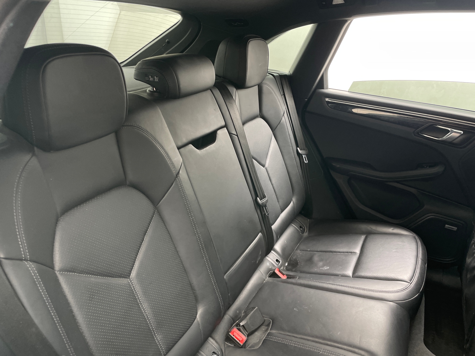 Thumbnail: 2021 Porsche Macan - 5