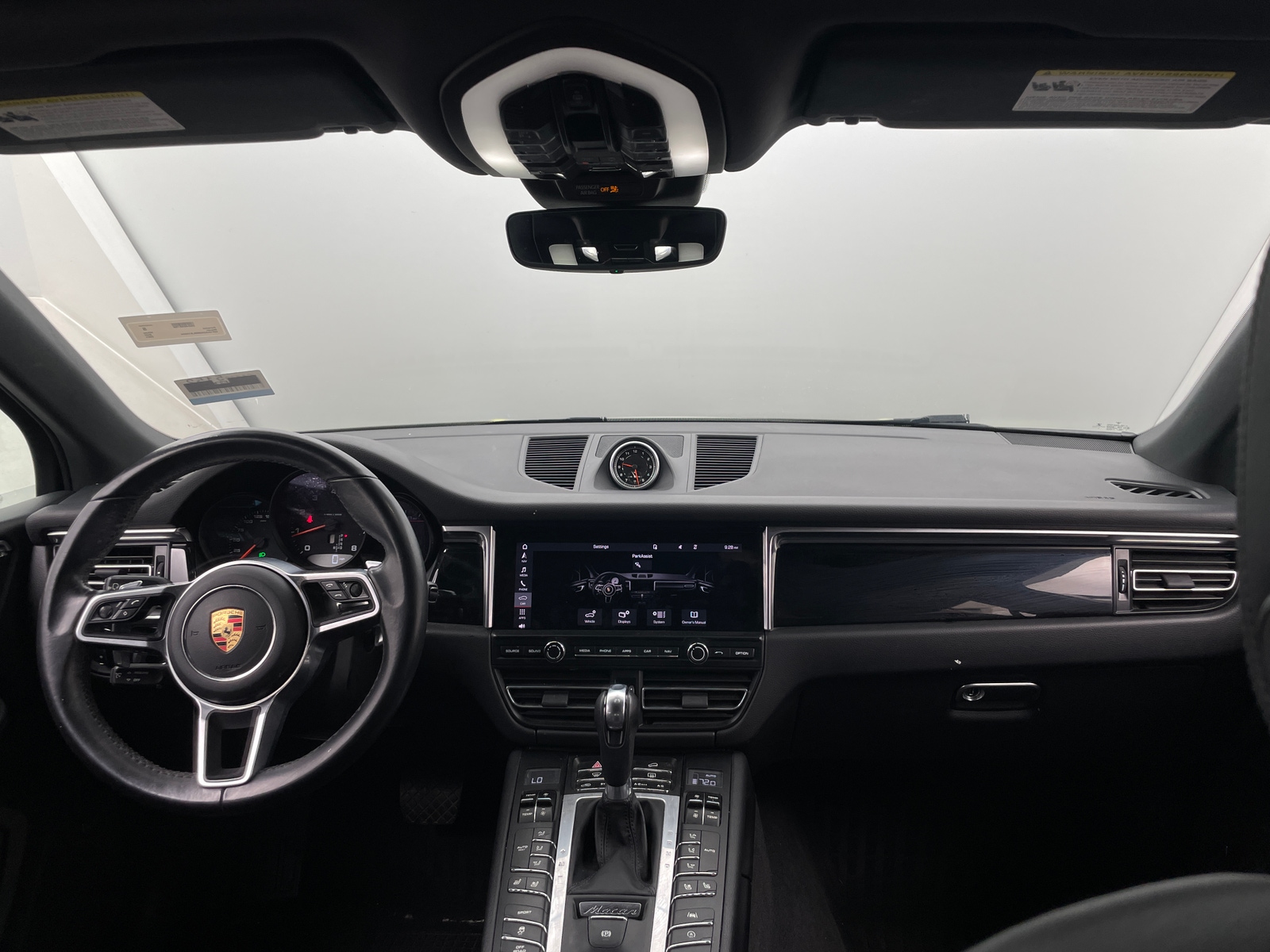 Thumbnail: 2021 Porsche Macan - 2