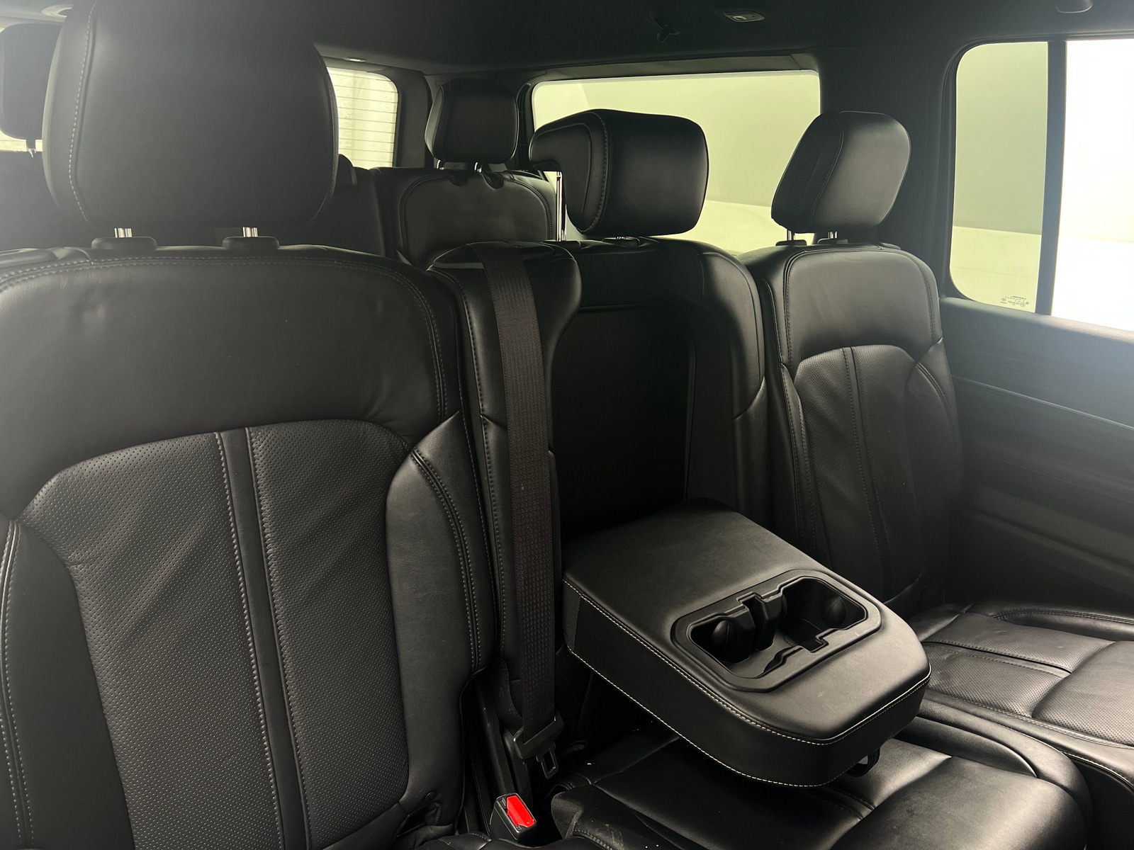 Thumbnail: 2022 Jeep Wagoneer - 5