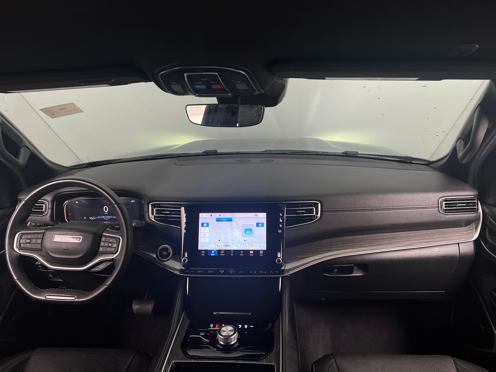 Thumbnail: 2022 Jeep Wagoneer - 2