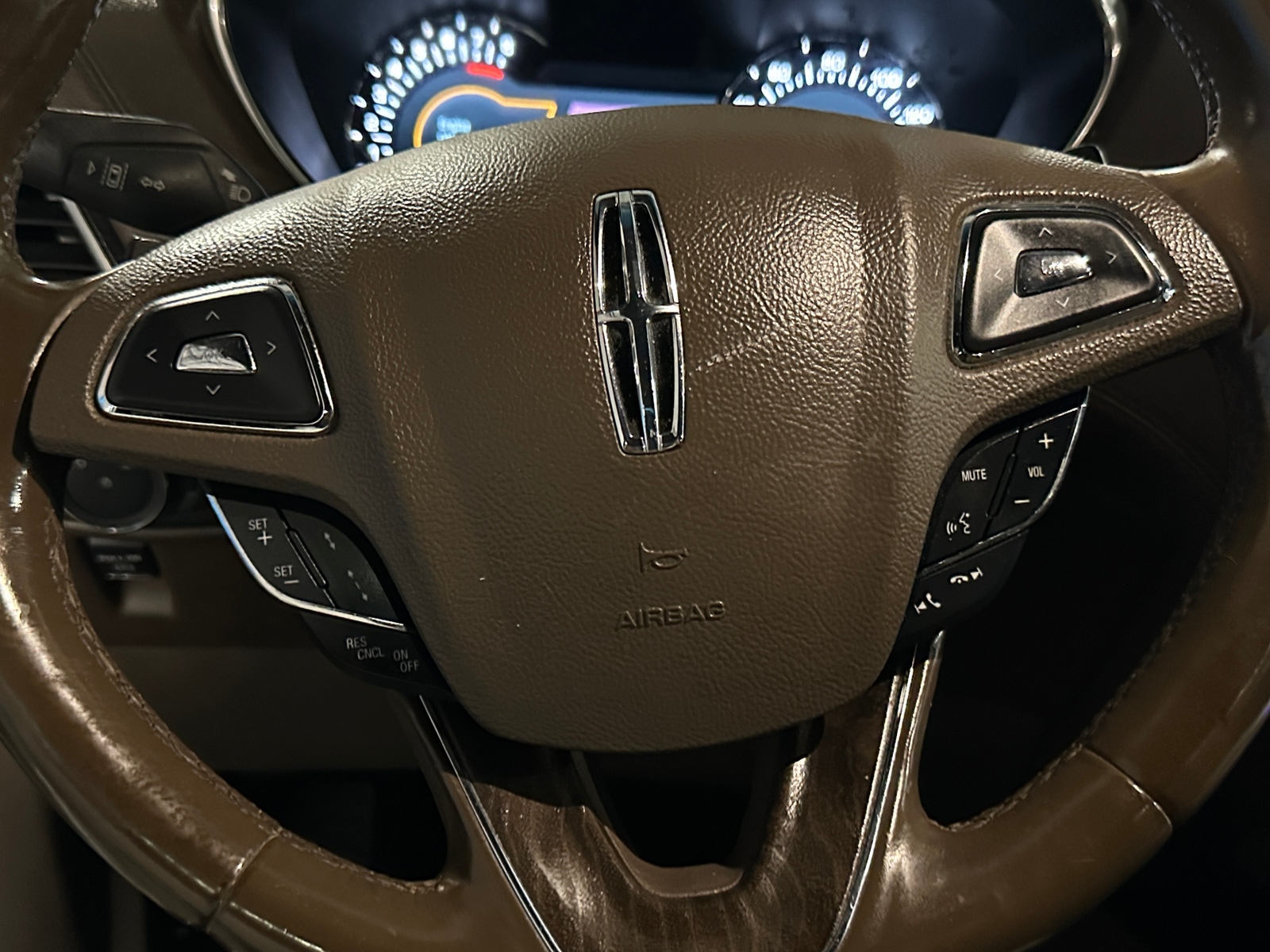 Thumbnail: 2016 Lincoln MKX - 4