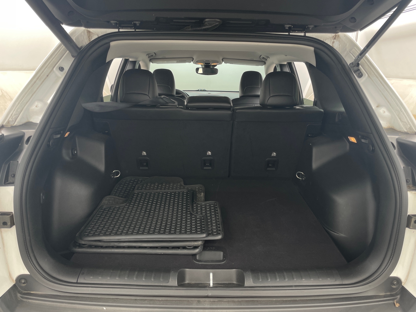 Thumbnail: 2022 Jeep Cherokee - 6