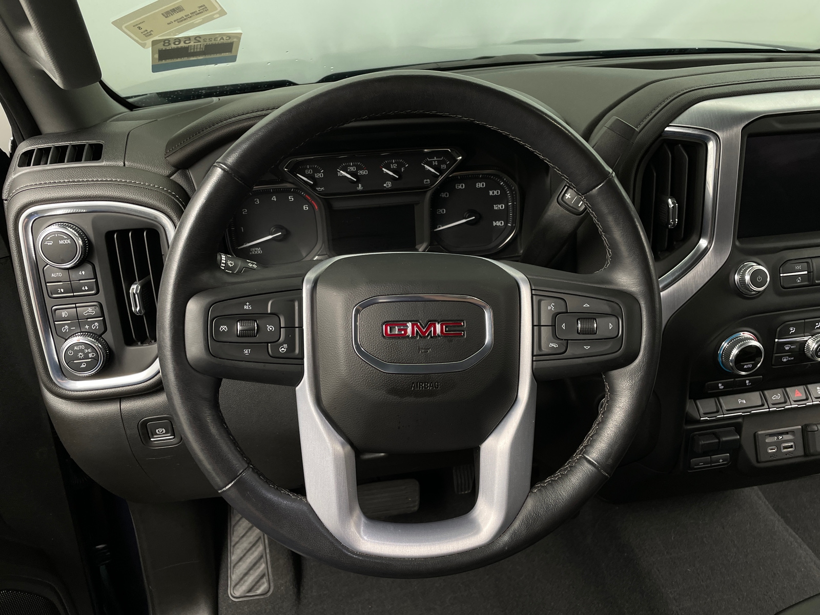 Thumbnail: 2022 GMC Sierra 2500 - 5