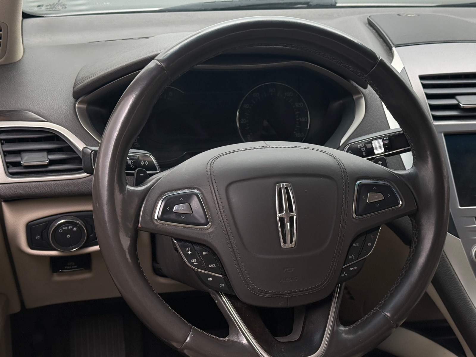 Thumbnail: 2017 Lincoln MKZ - 4