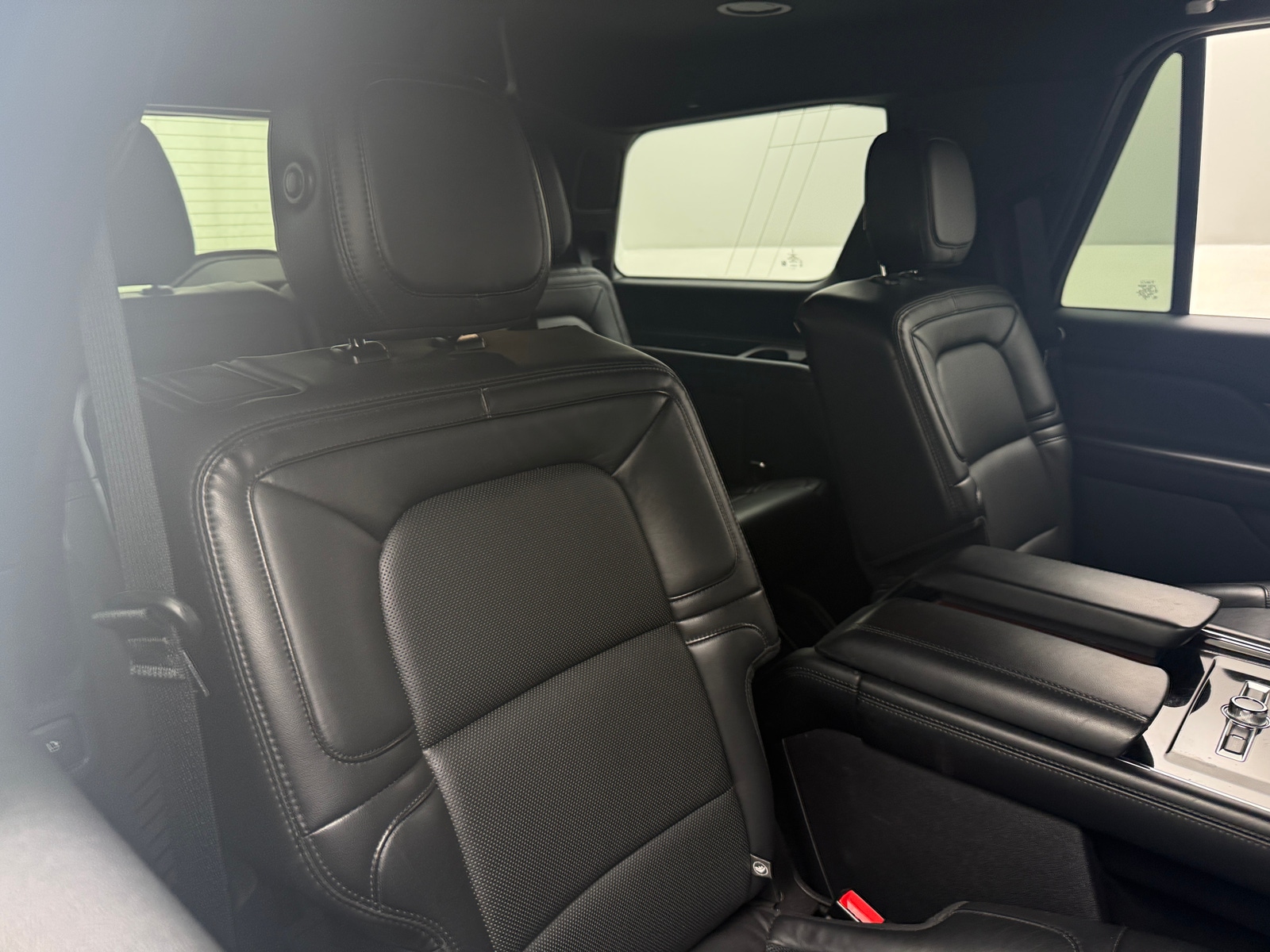 Thumbnail: 2020 Lincoln Navigator - 5