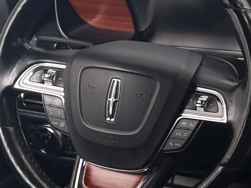 Thumbnail: 2020 Lincoln Navigator - 4