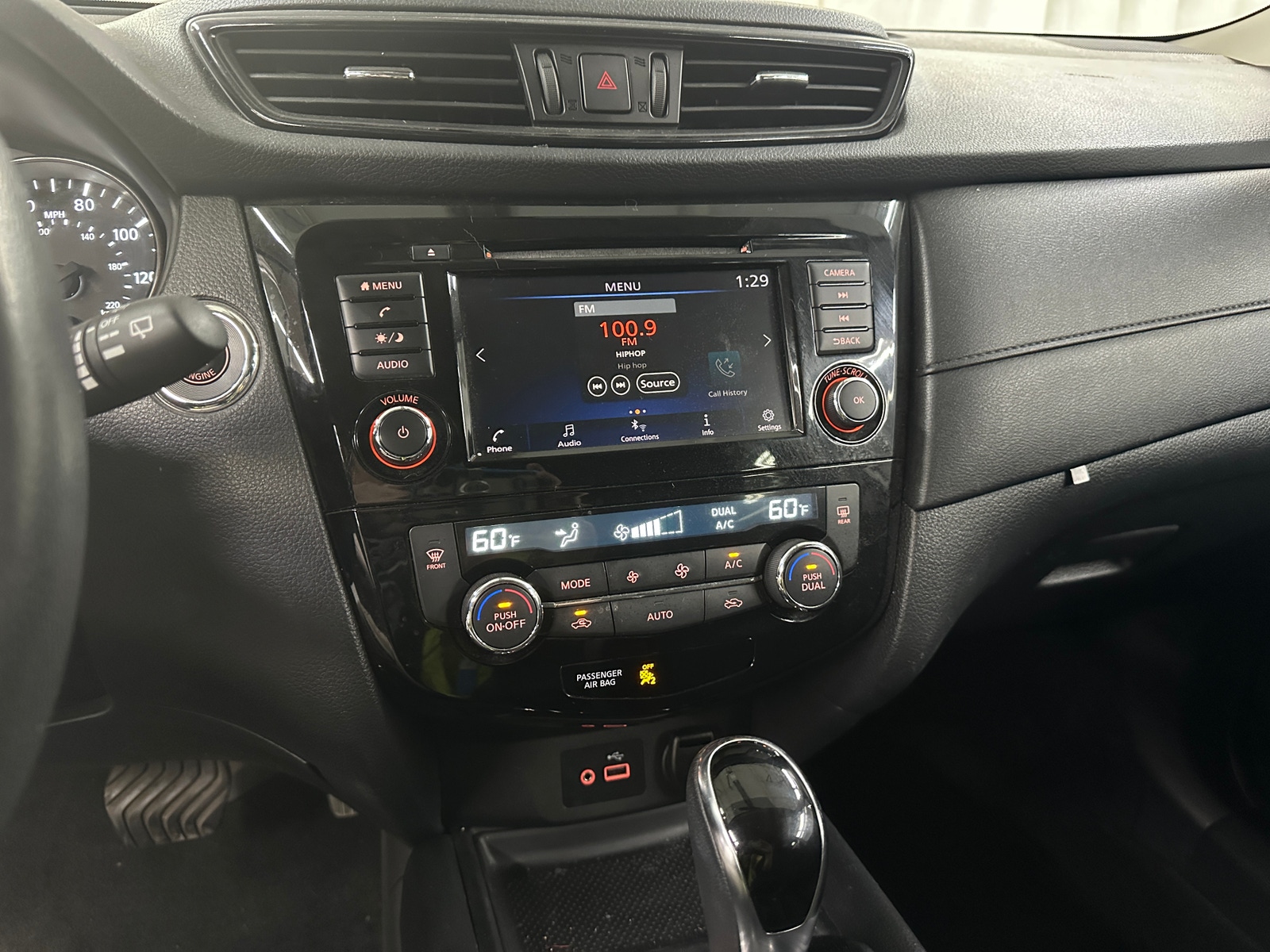 Thumbnail: 2018 Nissan Rogue - 4