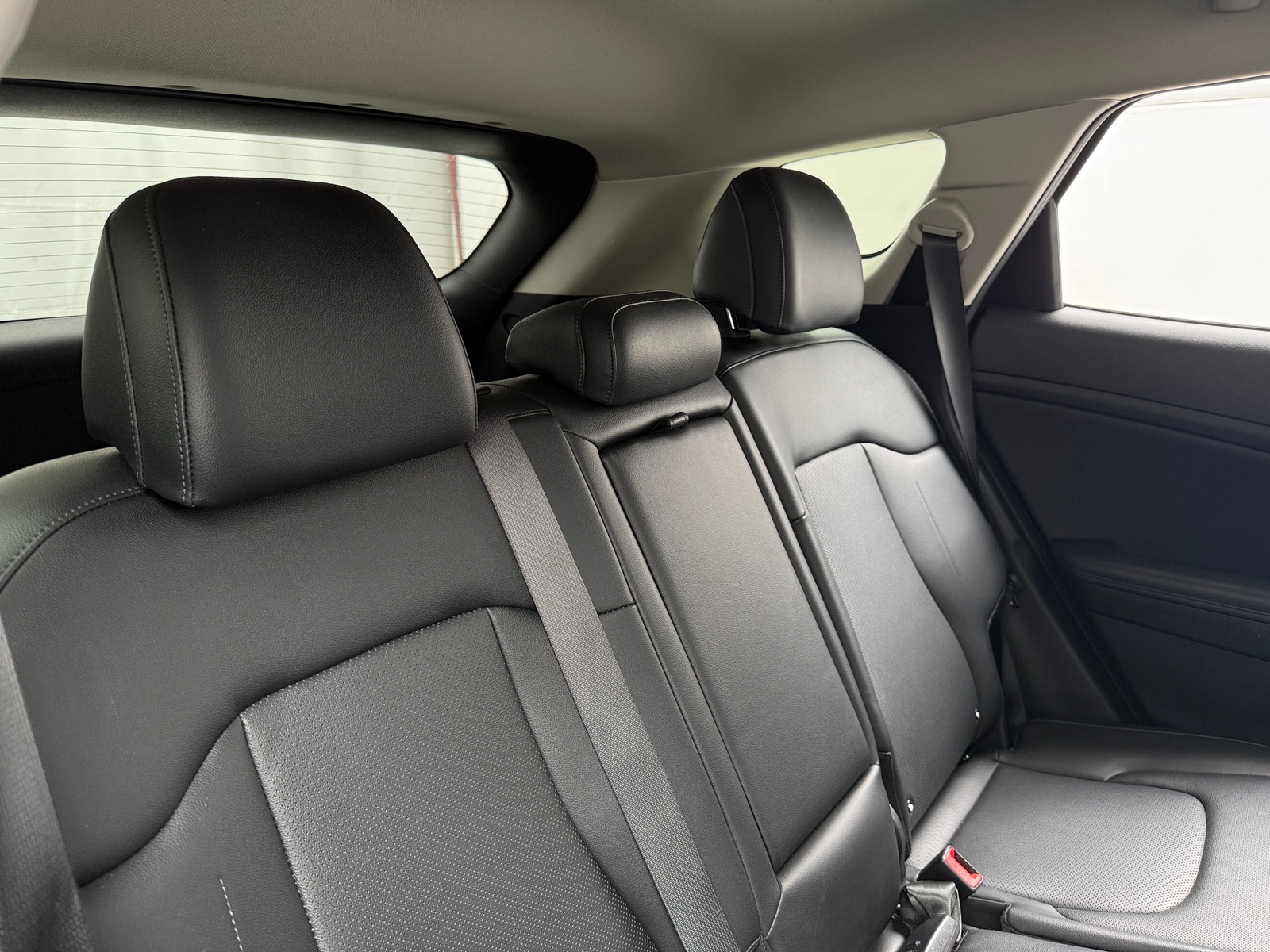 Thumbnail: 2023 Kia Sportage - 5