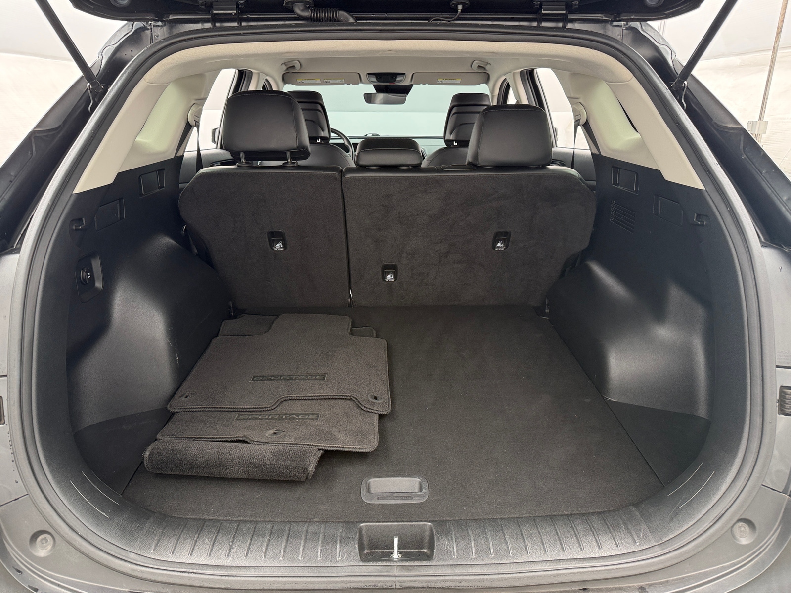 Thumbnail: 2023 Kia Sportage - 6