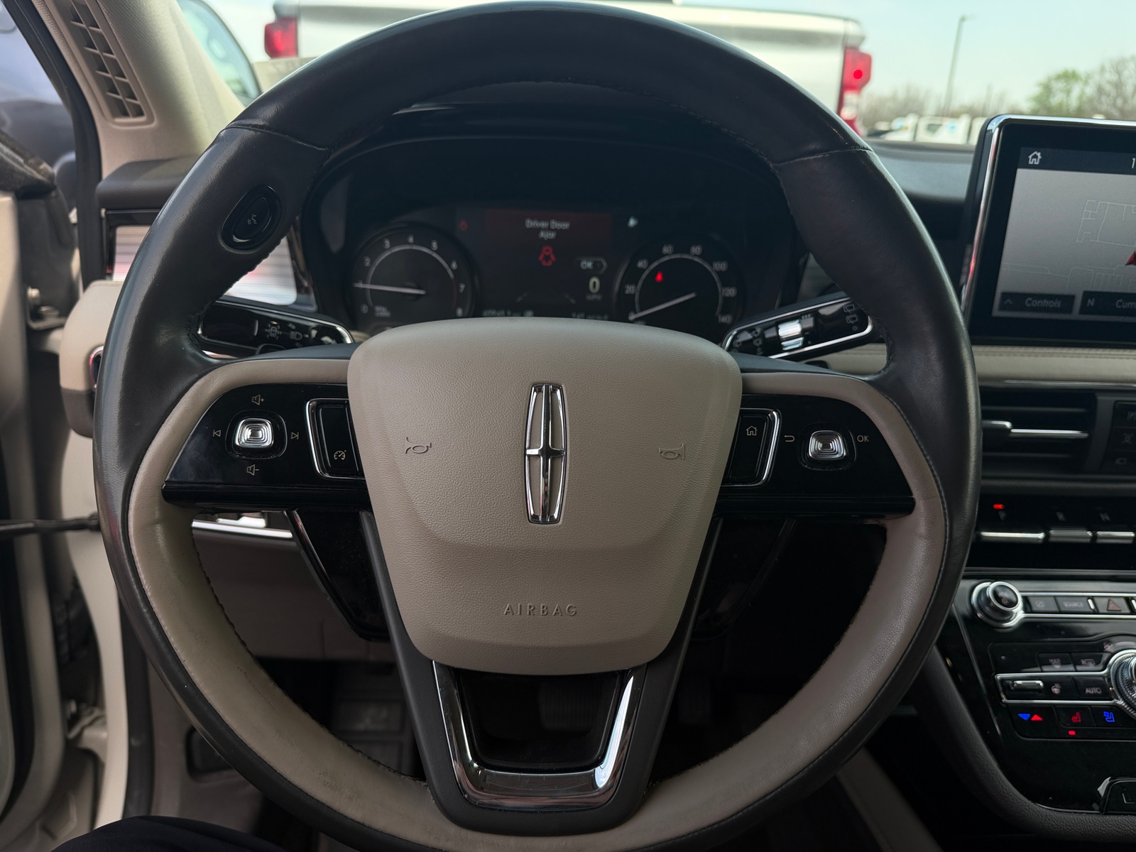 Thumbnail: 2020 Lincoln Corsair - 4