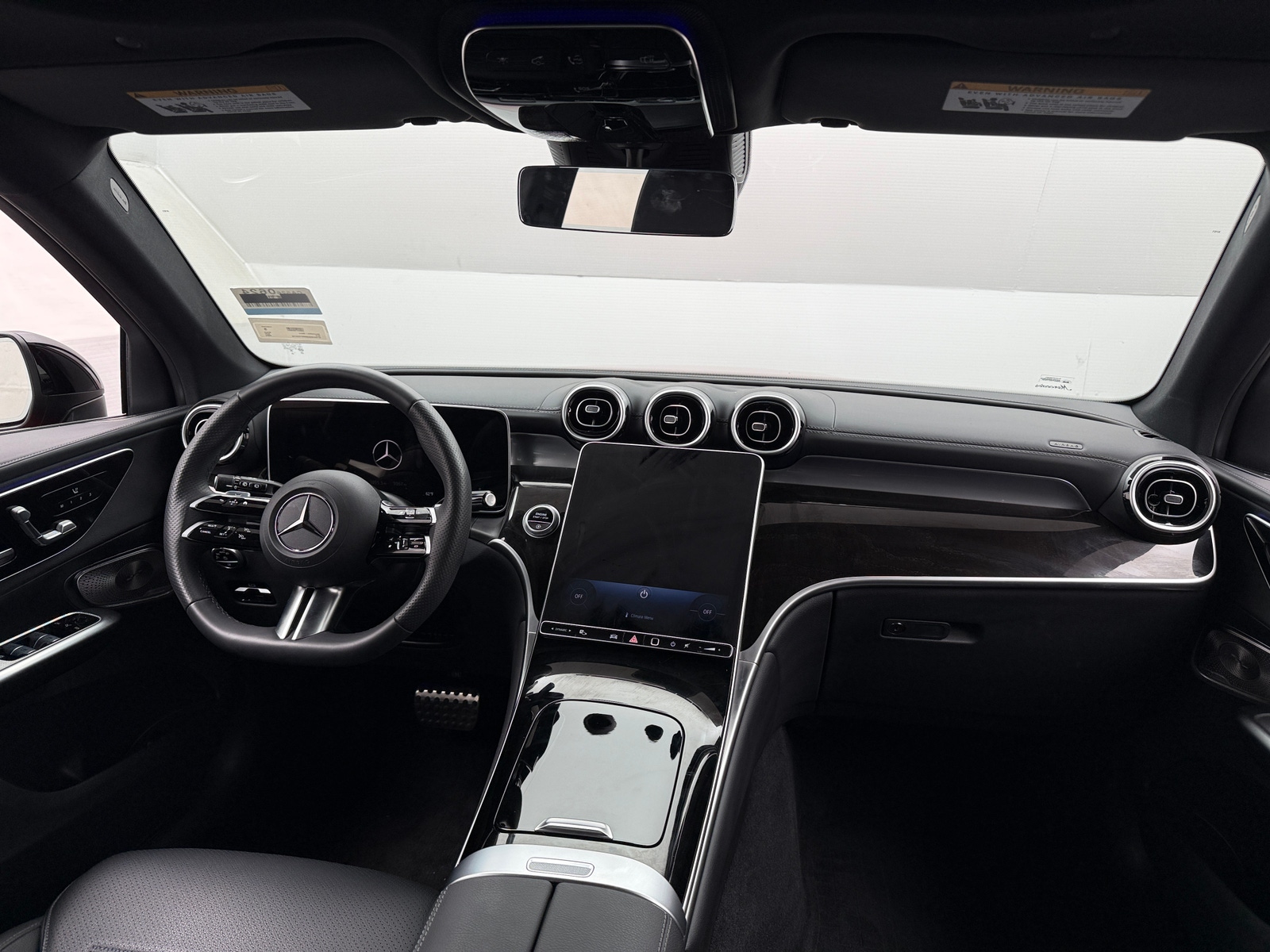 Thumbnail: 2024 Mercedes-Benz GLC - 2