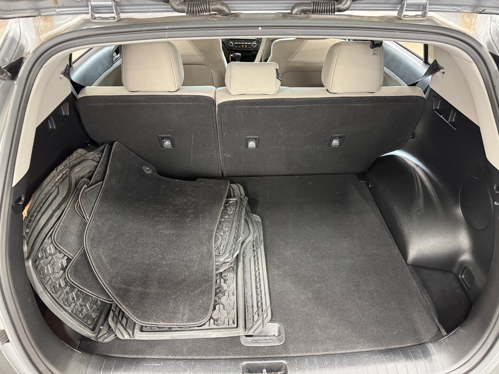 Thumbnail: 2020 Kia Sportage - 7