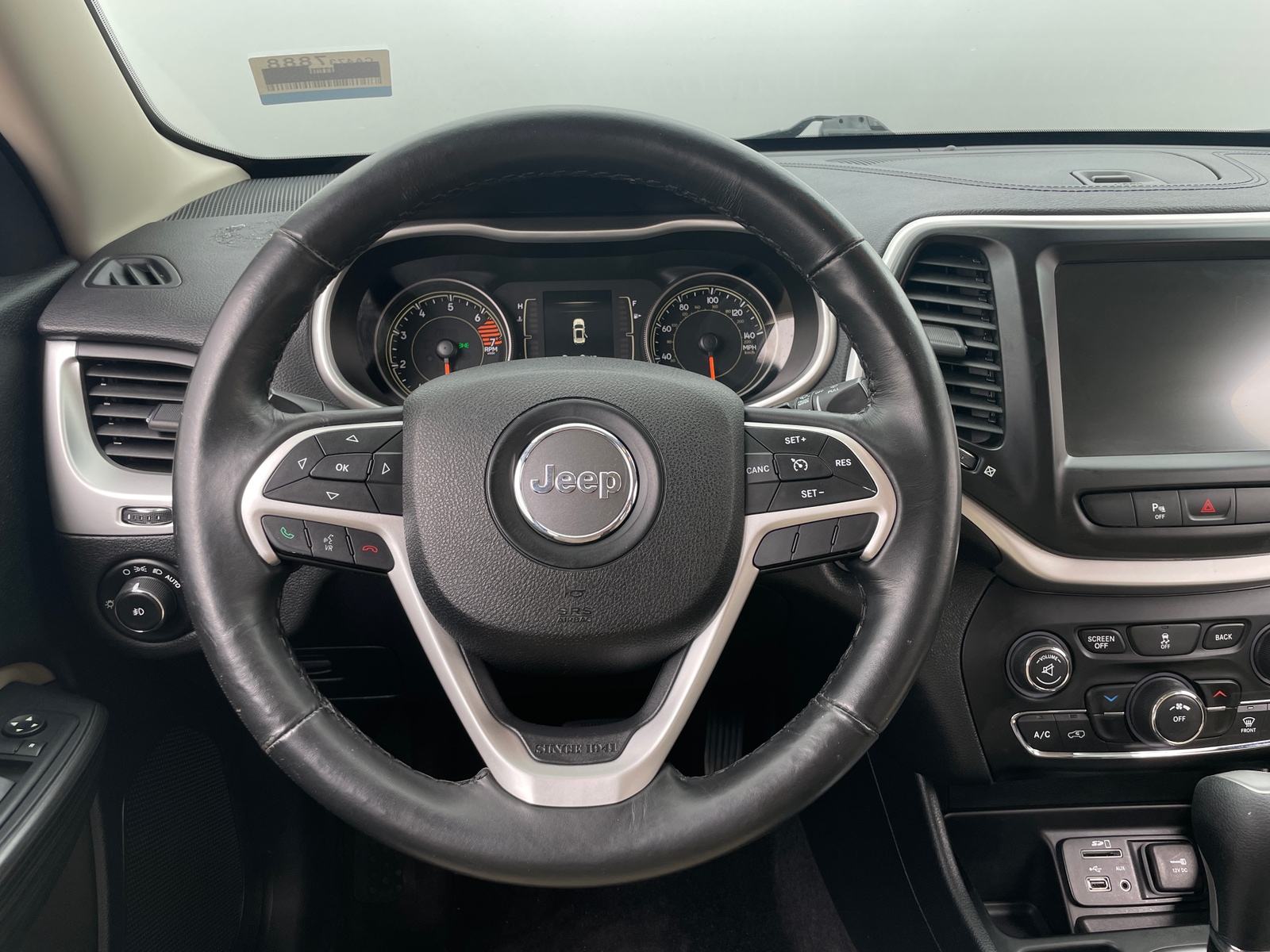 Thumbnail: 2016 Jeep Cherokee - 5