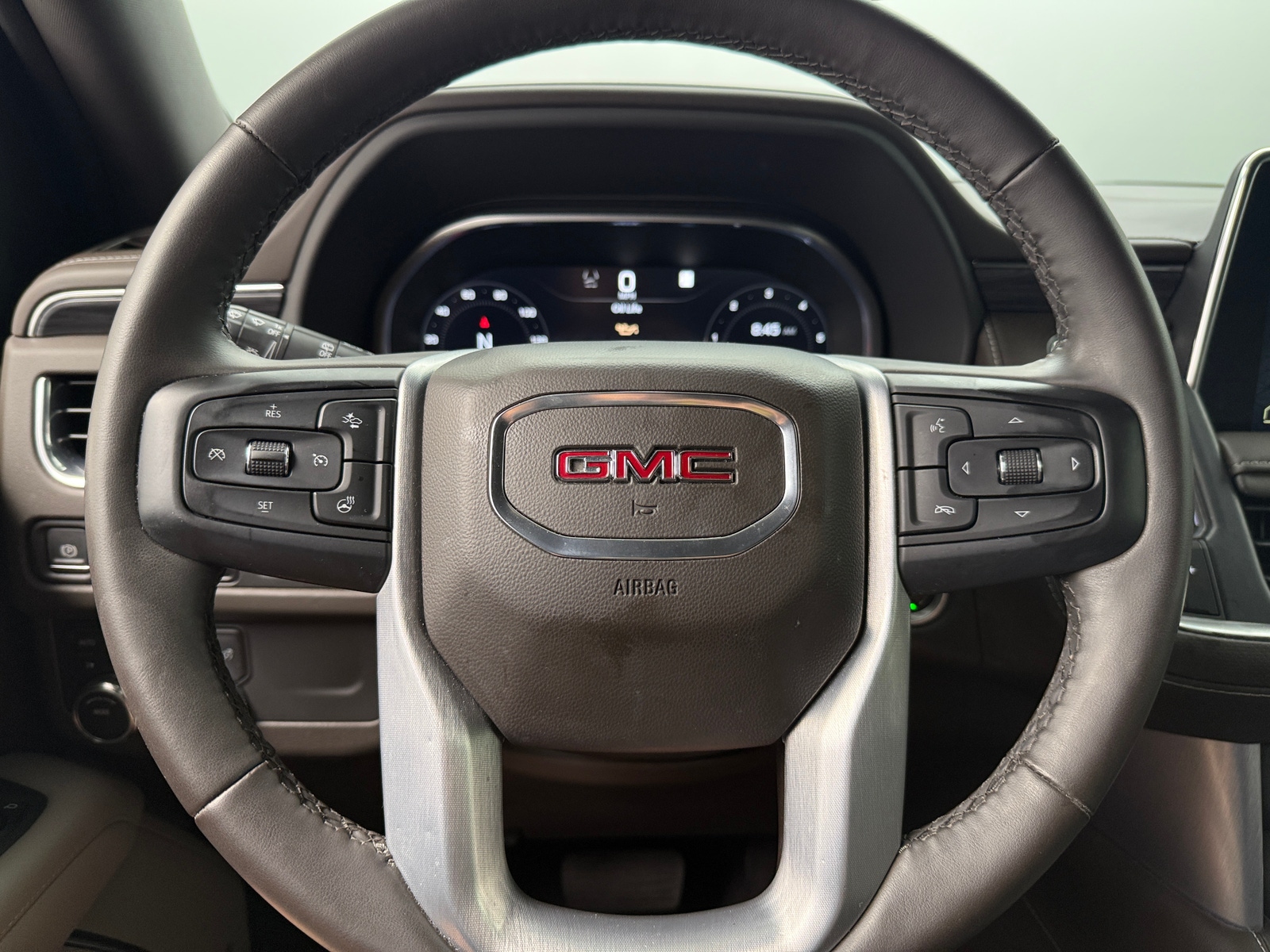 Thumbnail: 2023 GMC Yukon - 4