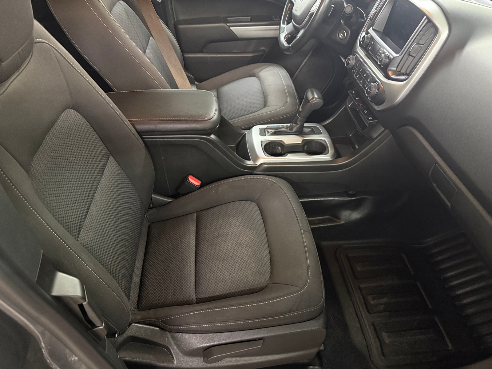 Thumbnail: 2021 Chevrolet Colorado - 2