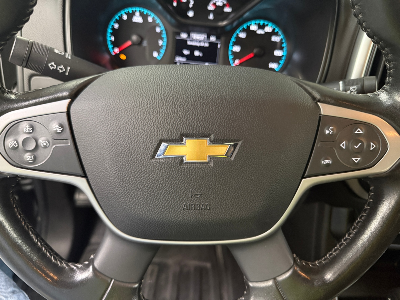 Thumbnail: 2021 Chevrolet Colorado - 5
