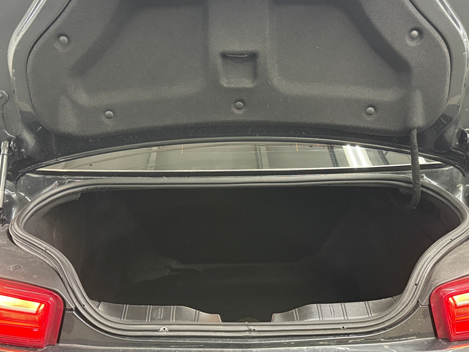 Thumbnail: 2018 Chevrolet Camaro - 6