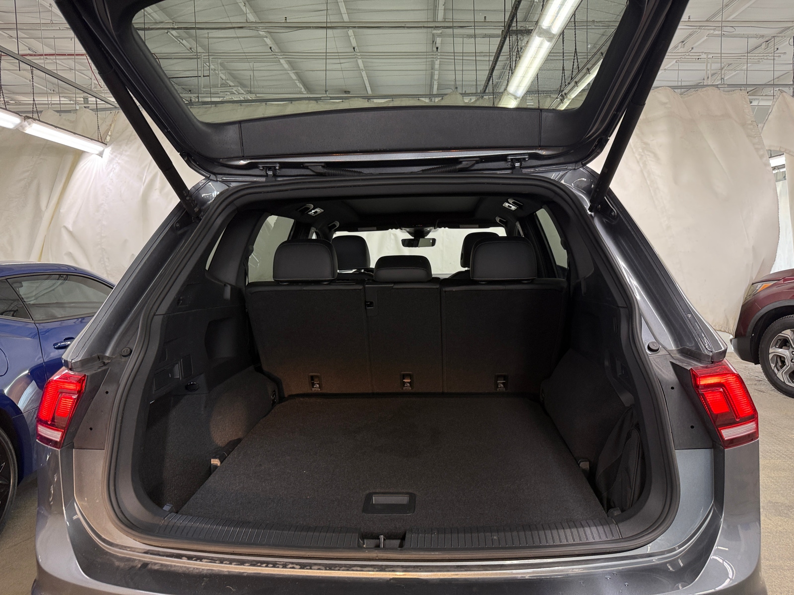 Thumbnail: 2024 Volkswagen Tiguan - 6